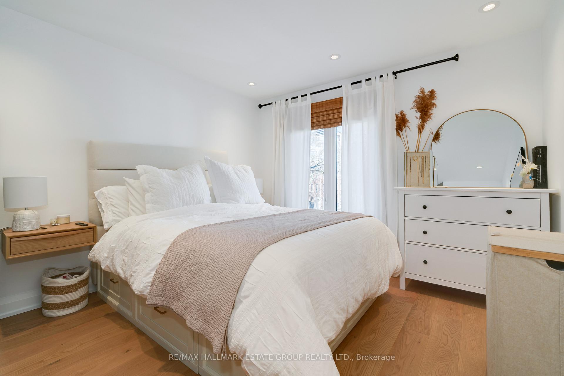 Photo 15 of Unit Lower, 51 Longboat Avenue, Toronto, Waterfront Communities — HOMEH