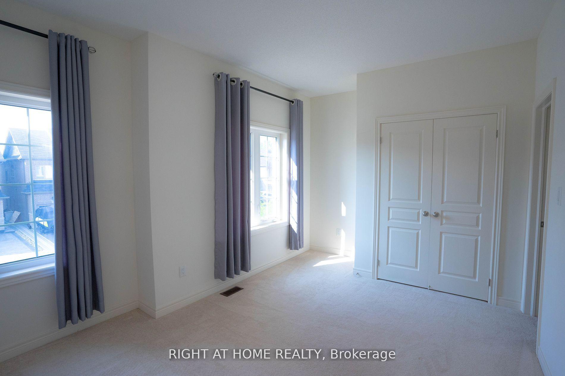 Photo 12 of 29 Boone Crescent, Vaughan, Kleinburg — HOMEH