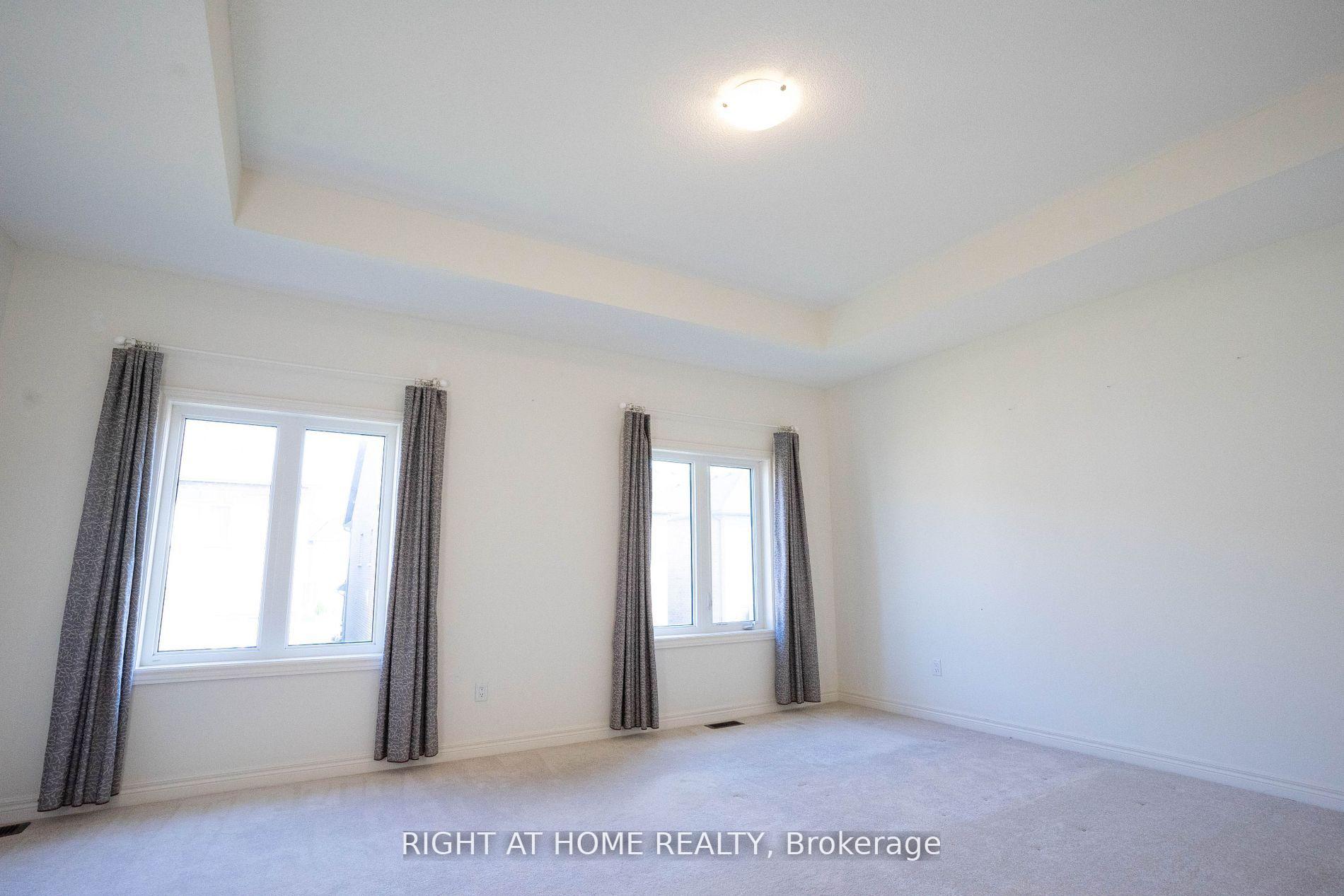 Photo 14 of 29 Boone Crescent, Vaughan, Kleinburg — HOMEH