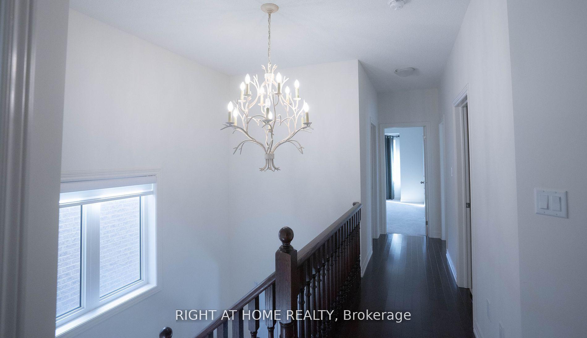 Photo 15 of 29 Boone Crescent, Vaughan, Kleinburg — HOMEH