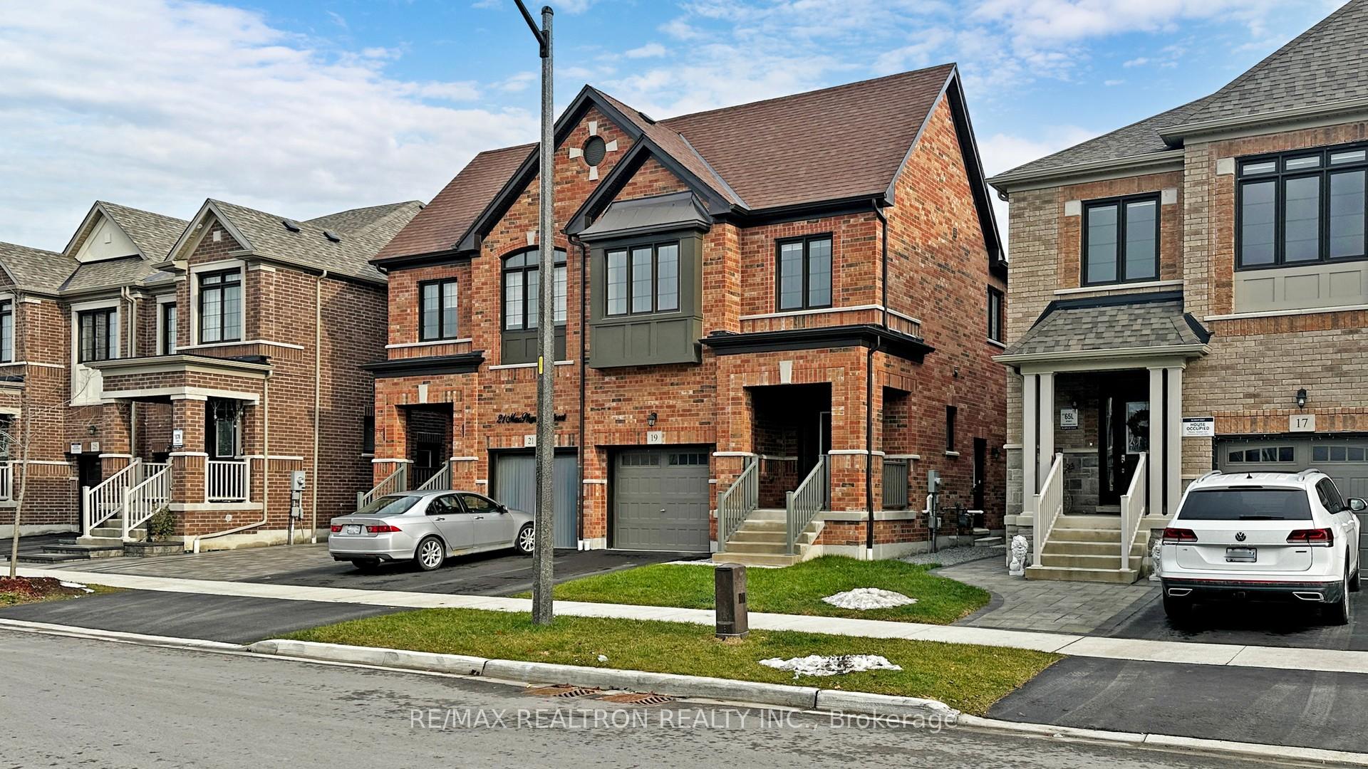 Photo 5 of 19 Macpherson St, Whitby, Rural Whitby — HOMEH