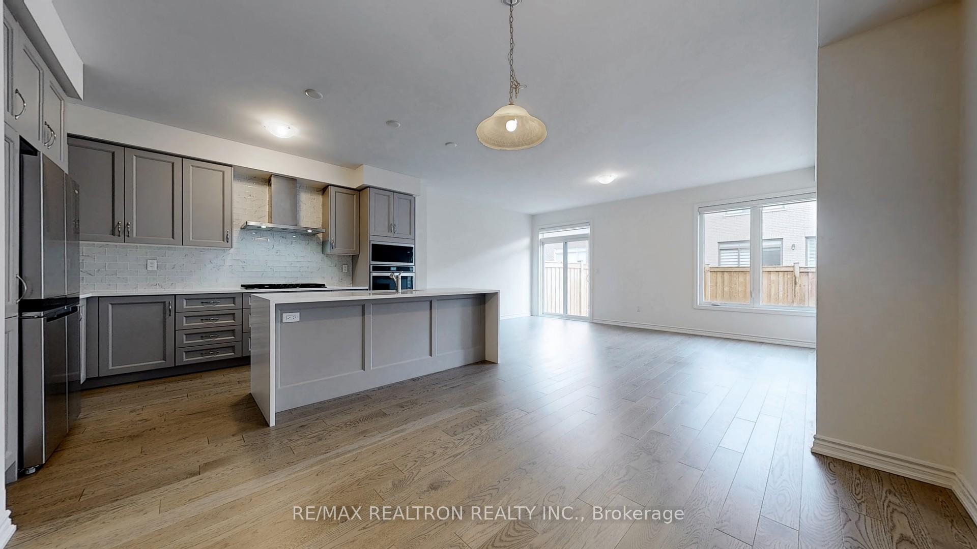 Photo 3 of 19 Macpherson St, Whitby, Rural Whitby — HOMEH