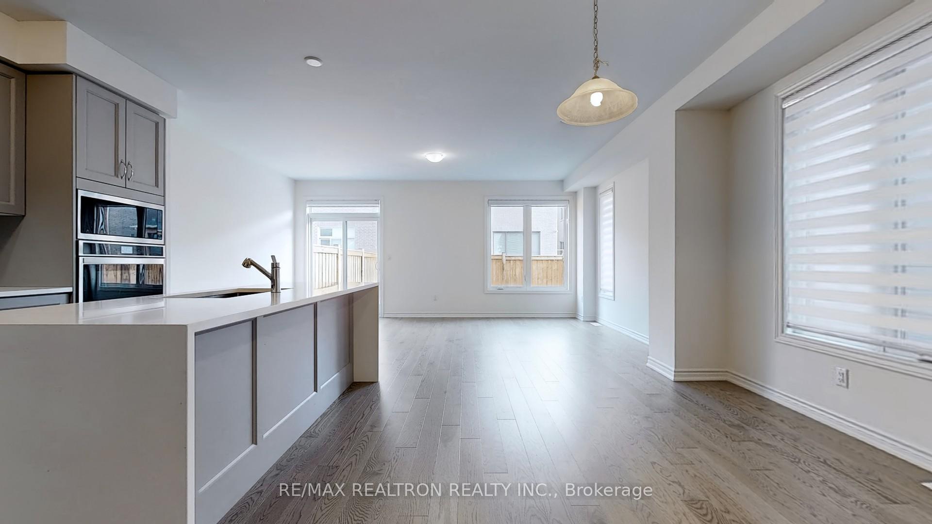Photo 10 of 19 Macpherson St, Whitby, Rural Whitby — HOMEH