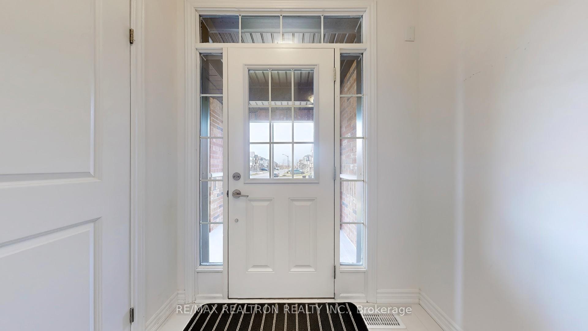 Photo 18 of 19 Macpherson St, Whitby, Rural Whitby — HOMEH
