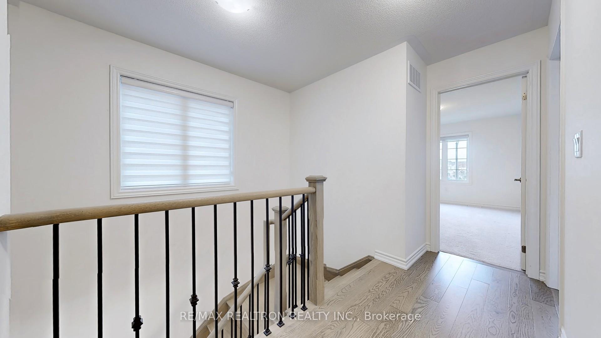 Photo 20 of 19 Macpherson St, Whitby, Rural Whitby — HOMEH