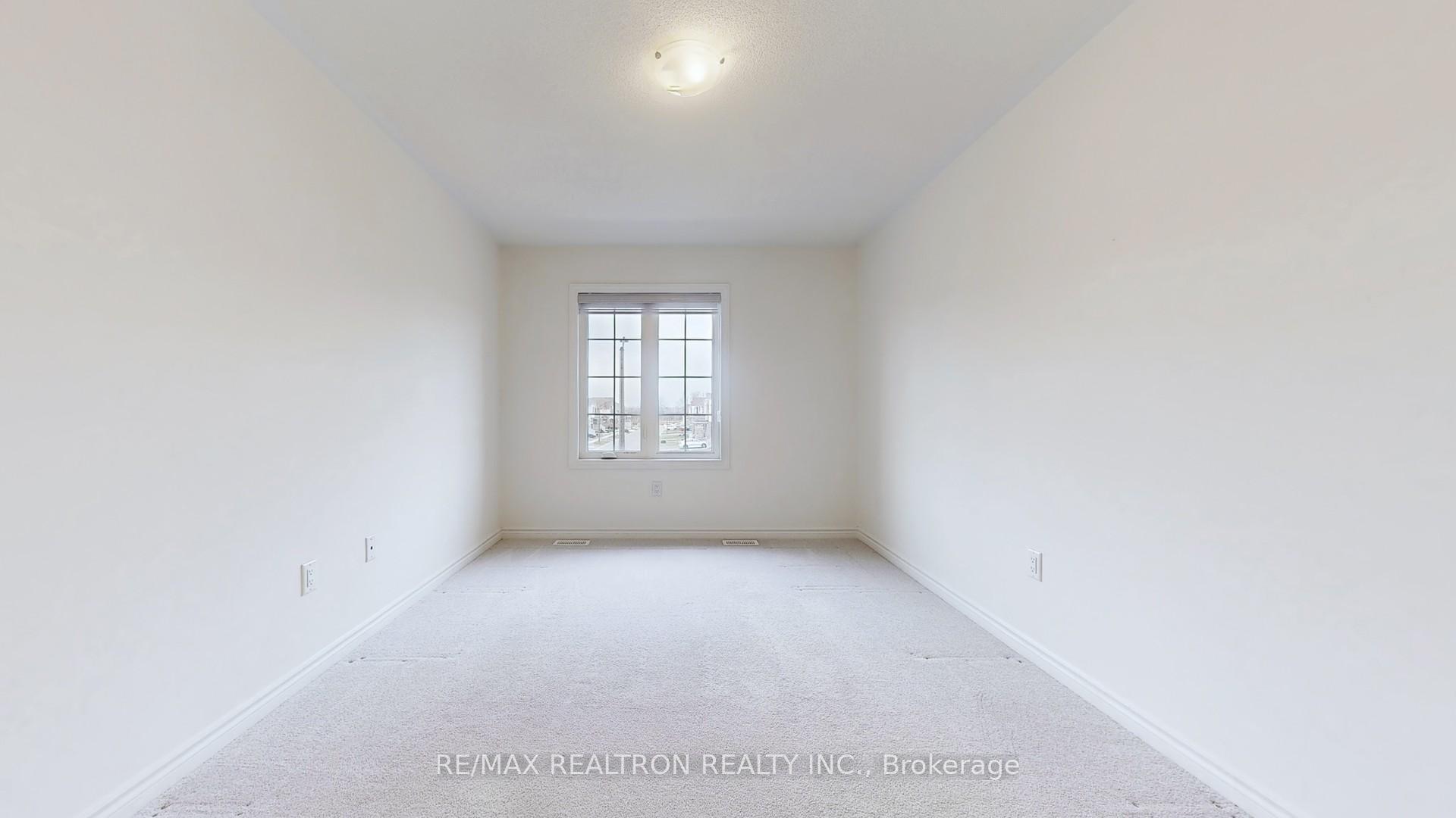 Photo 29 of 19 Macpherson St, Whitby, Rural Whitby — HOMEH