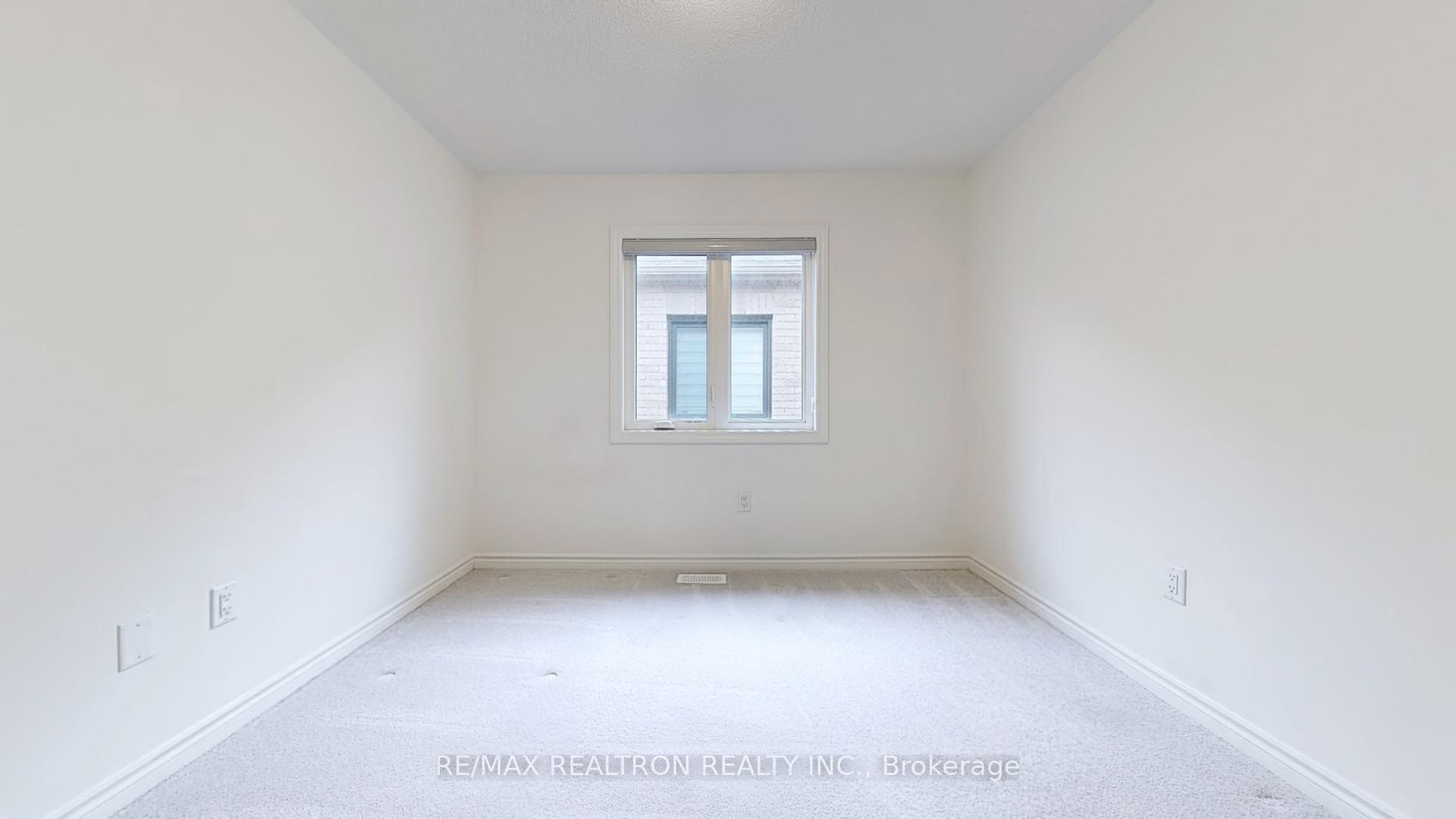 Photo 31 of 19 Macpherson St, Whitby, Rural Whitby — HOMEH