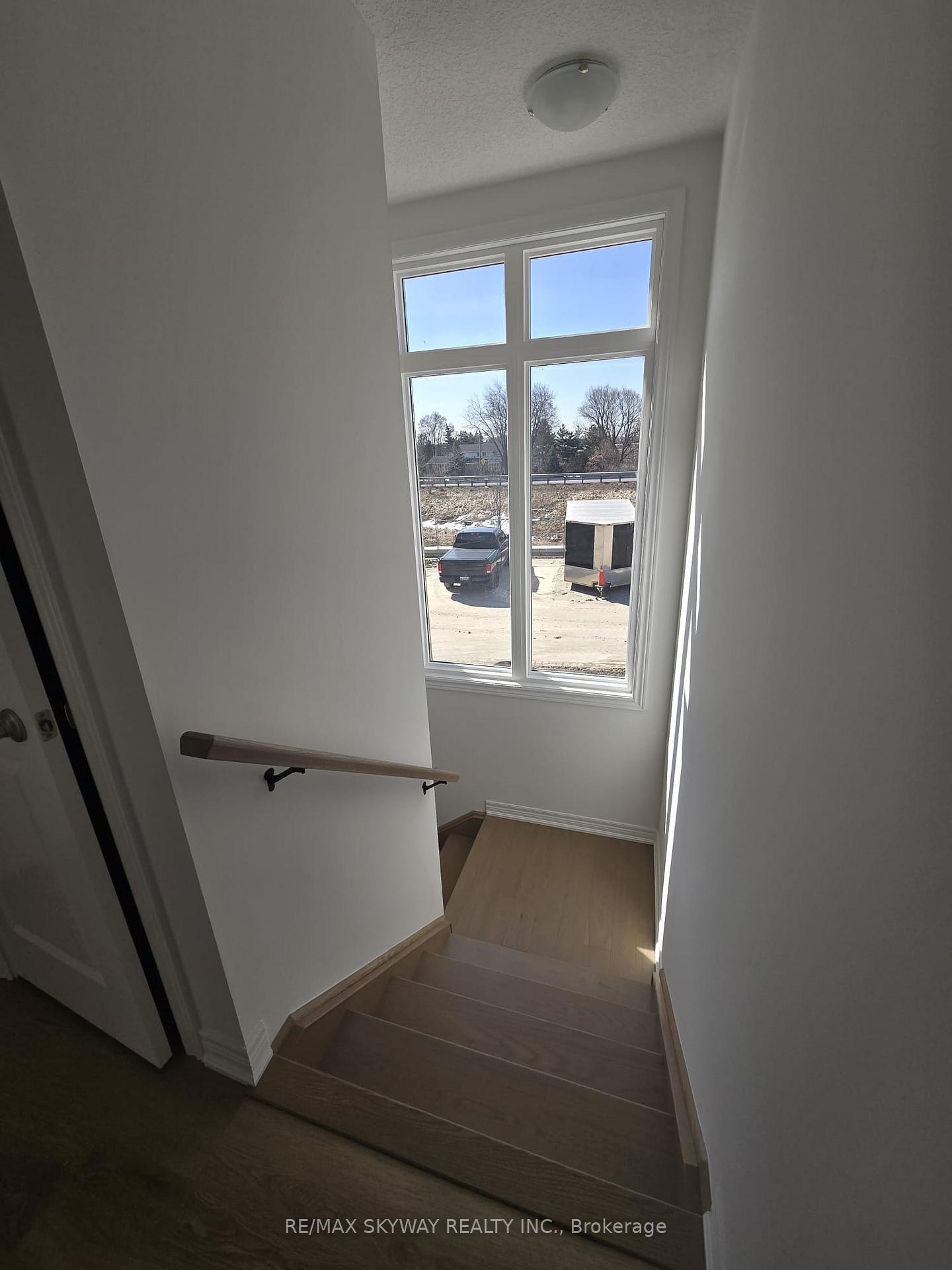 Photo 12 of Unit 15, 205 Thames Way, Hamilton, Mount Hope — HOMEH