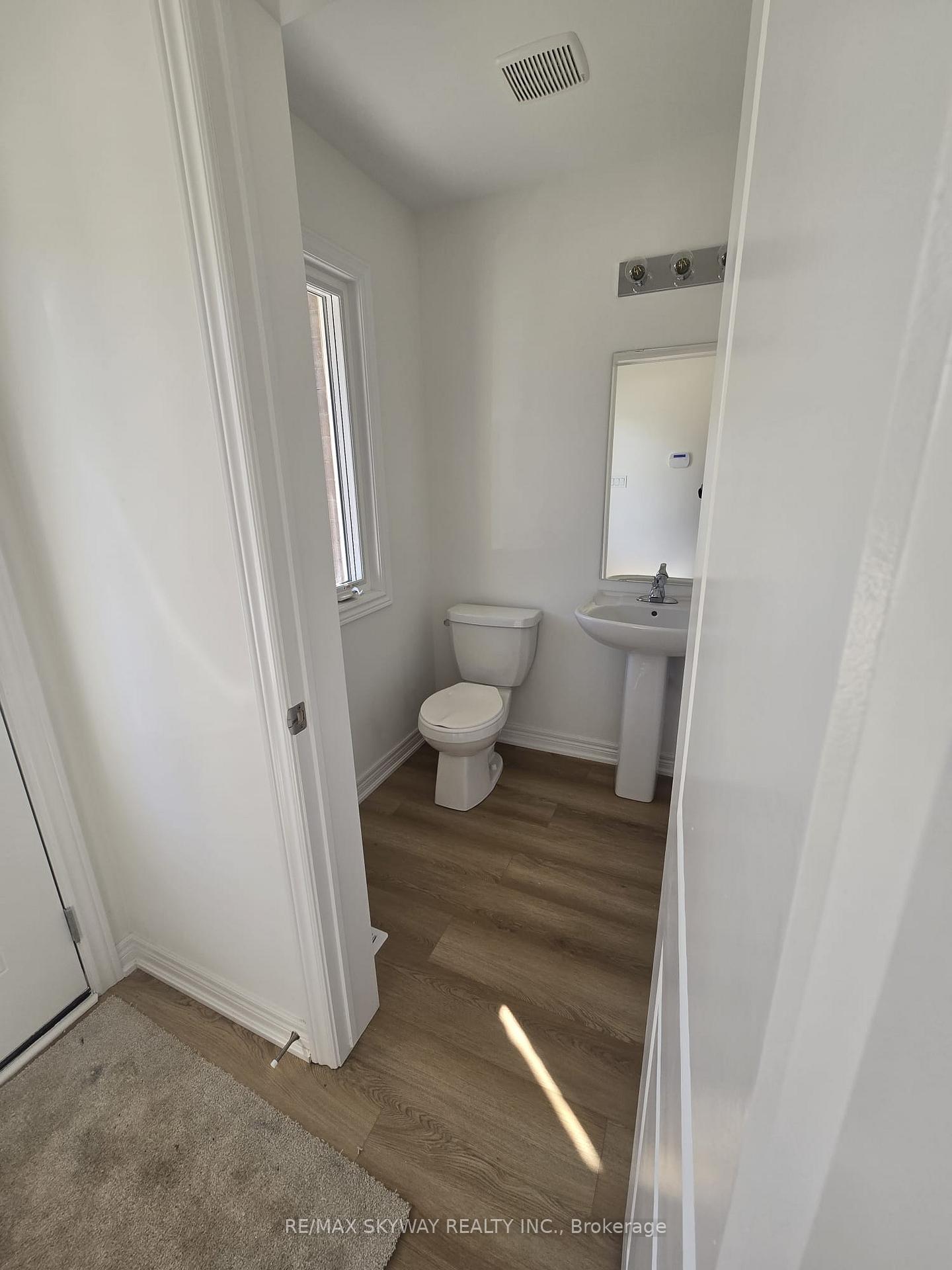 Photo 7 of Unit 15, 205 Thames Way, Hamilton, Mount Hope — HOMEH