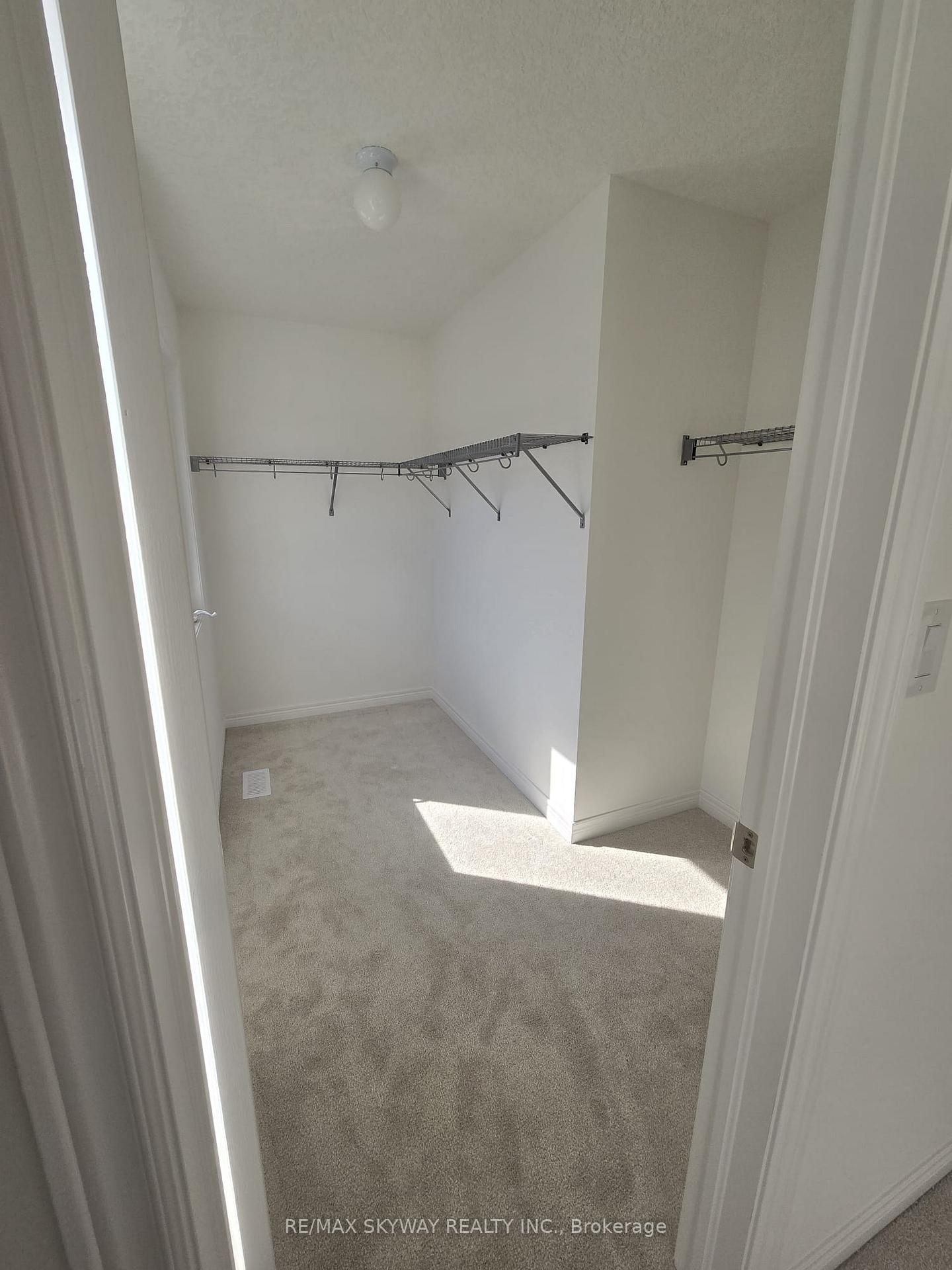 Photo 13 of Unit 15, 205 Thames Way, Hamilton, Mount Hope — HOMEH