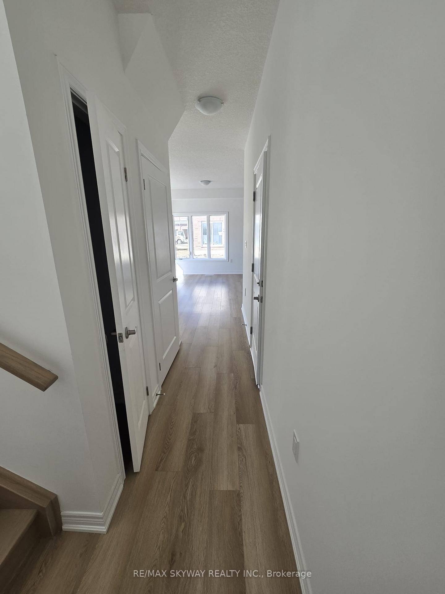 Photo 16 of Unit 15, 205 Thames Way, Hamilton, Mount Hope — HOMEH
