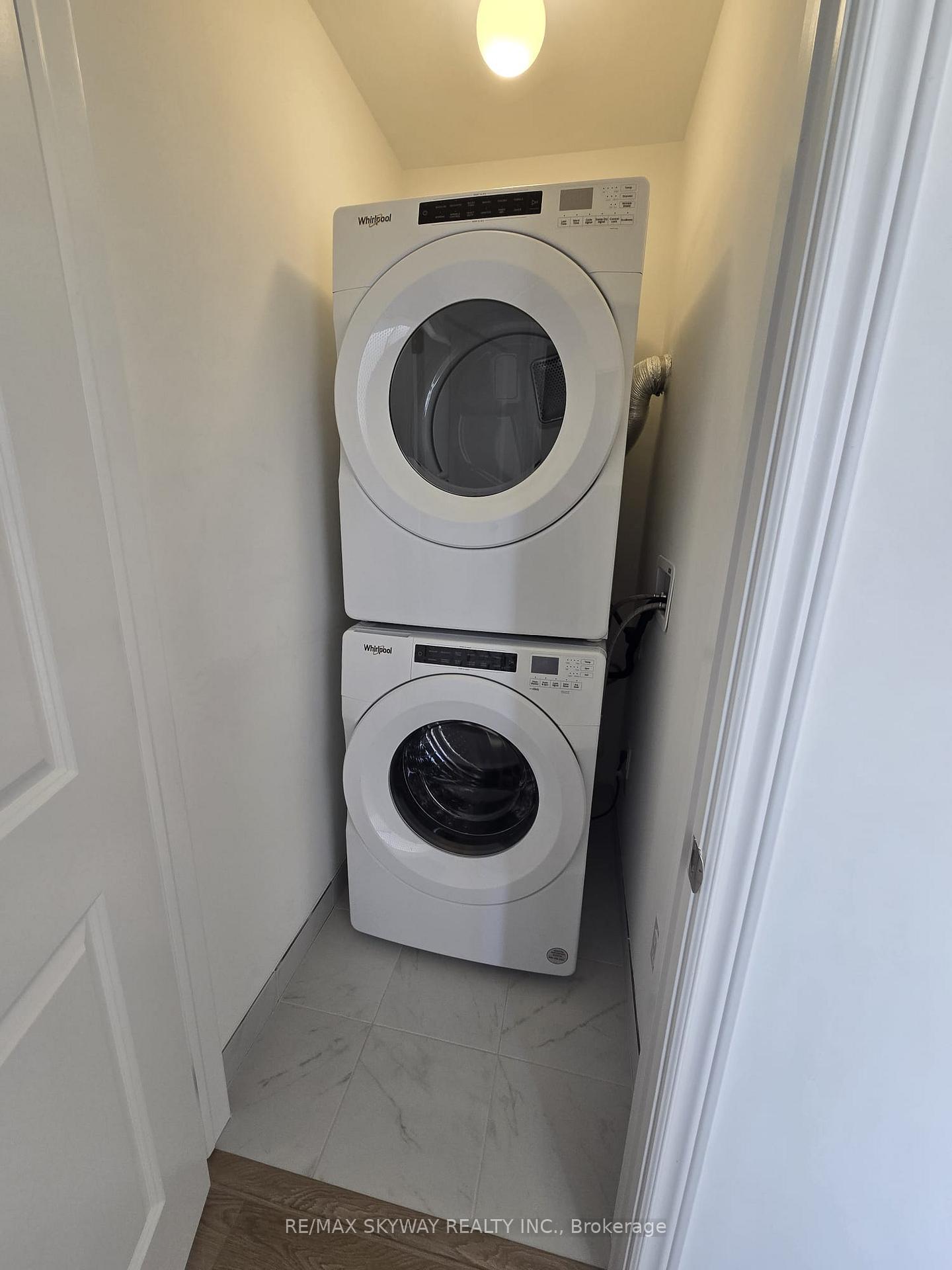 Photo 15 of Unit 15, 205 Thames Way, Hamilton, Mount Hope — HOMEH