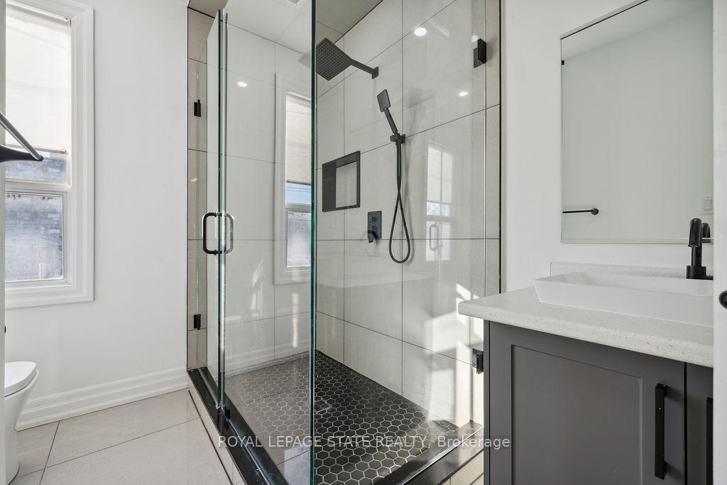 Photo 5 of Unit 3, 132 Prospect Street S, Hamilton, Gibson — HOMEH