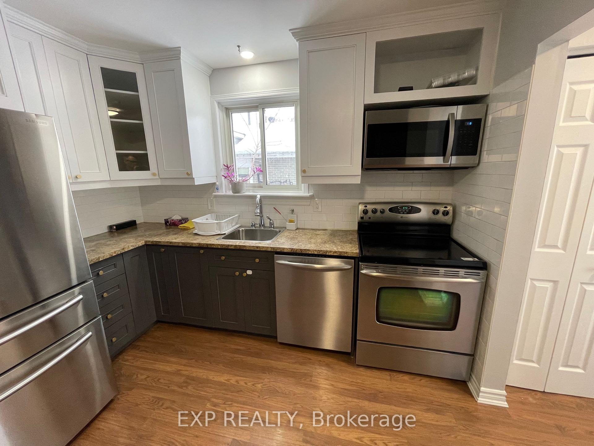 Photo 20 of 7 Burbank Pl (Main), Barrie, Wellington — HOMEH