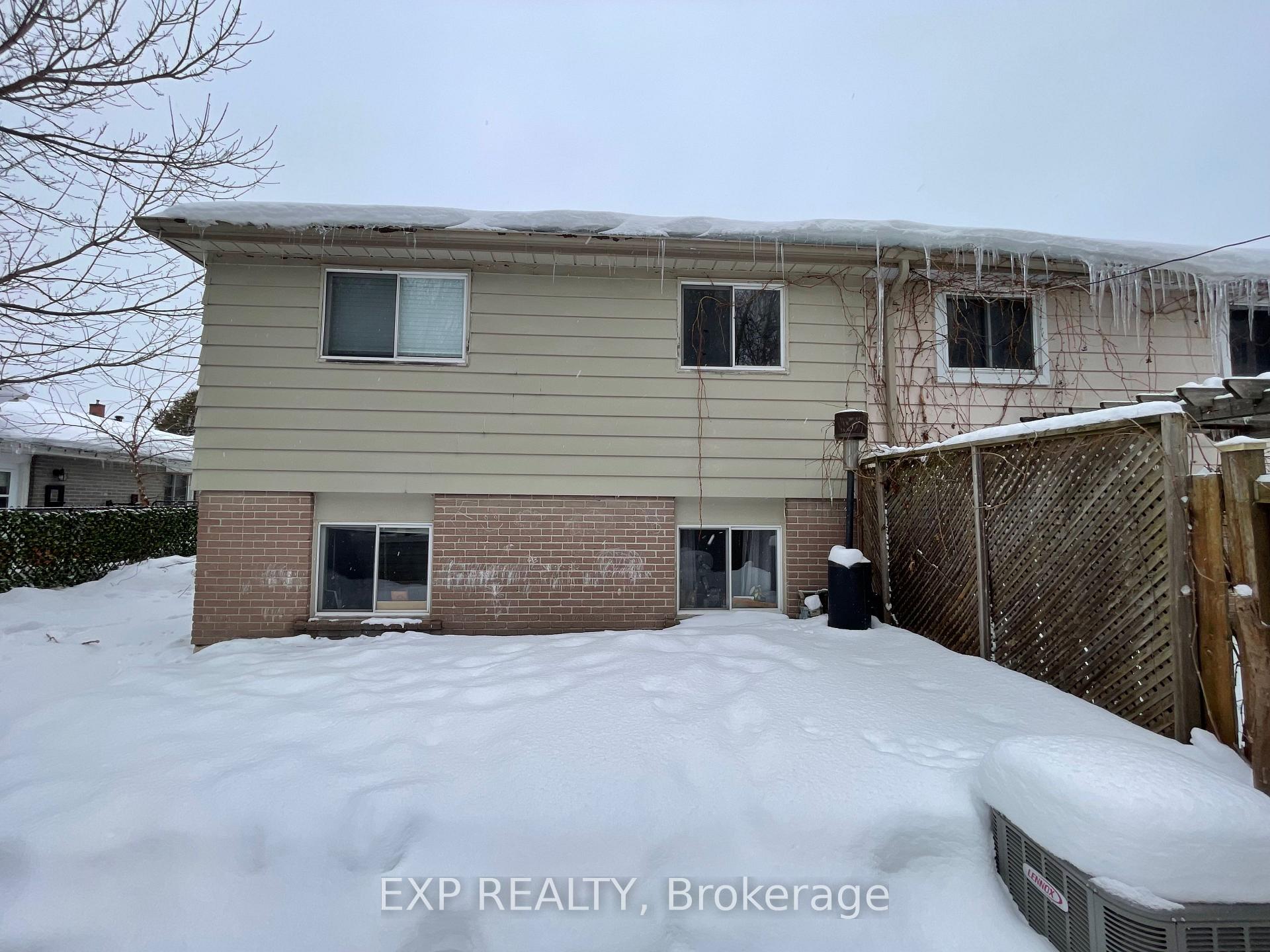 Photo 23 of 7 Burbank Pl (Main), Barrie, Wellington — HOMEH