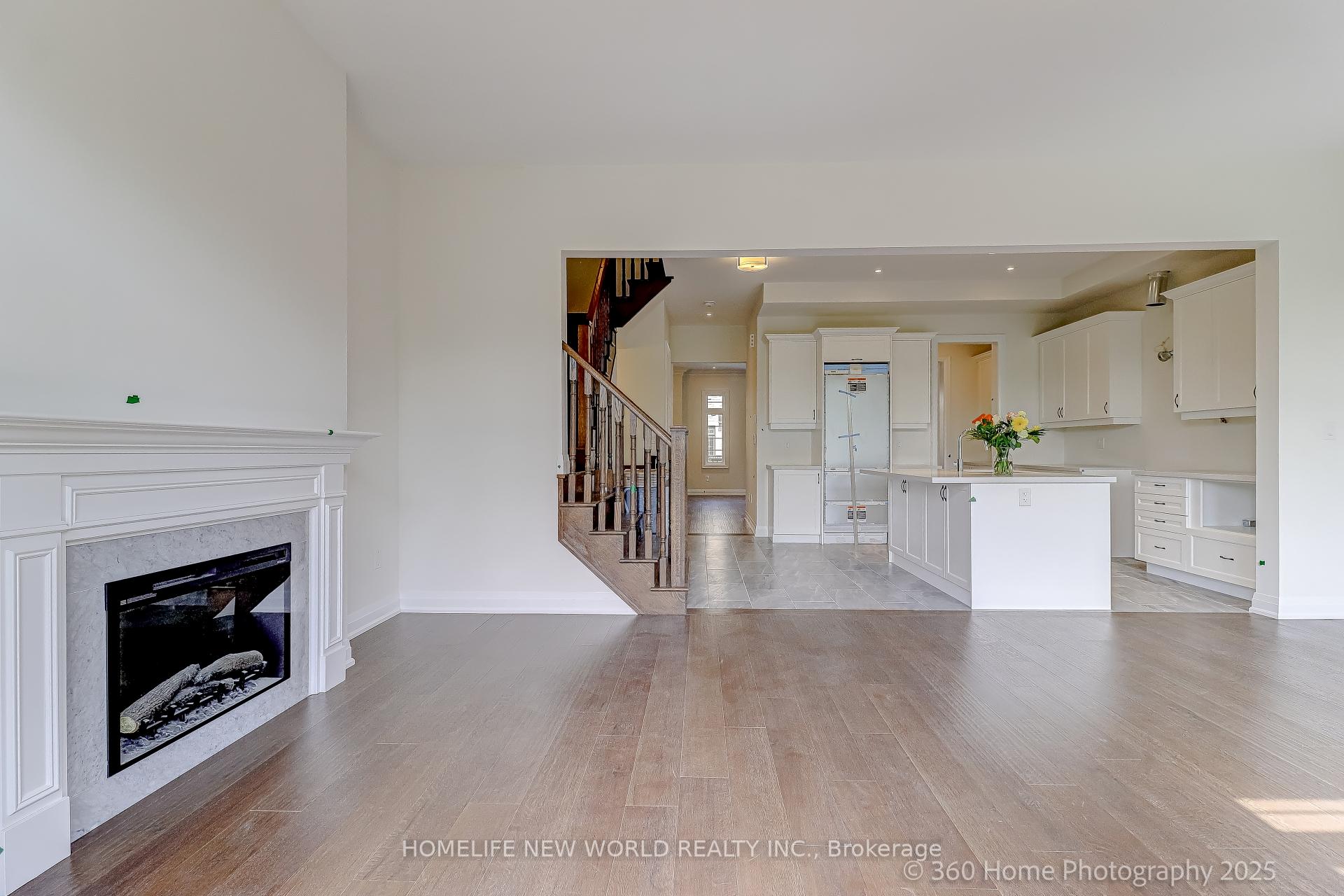 Photo 4 of 77 West Village Lane SE, Markham, Angus Glen — HOMEH