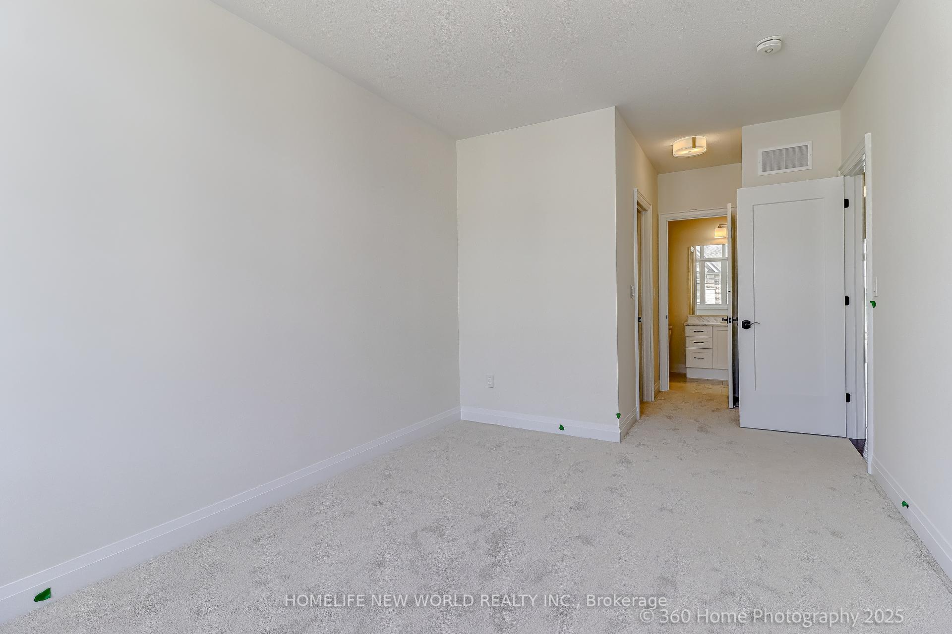 Photo 18 of 77 West Village Lane SE, Markham, Angus Glen — HOMEH