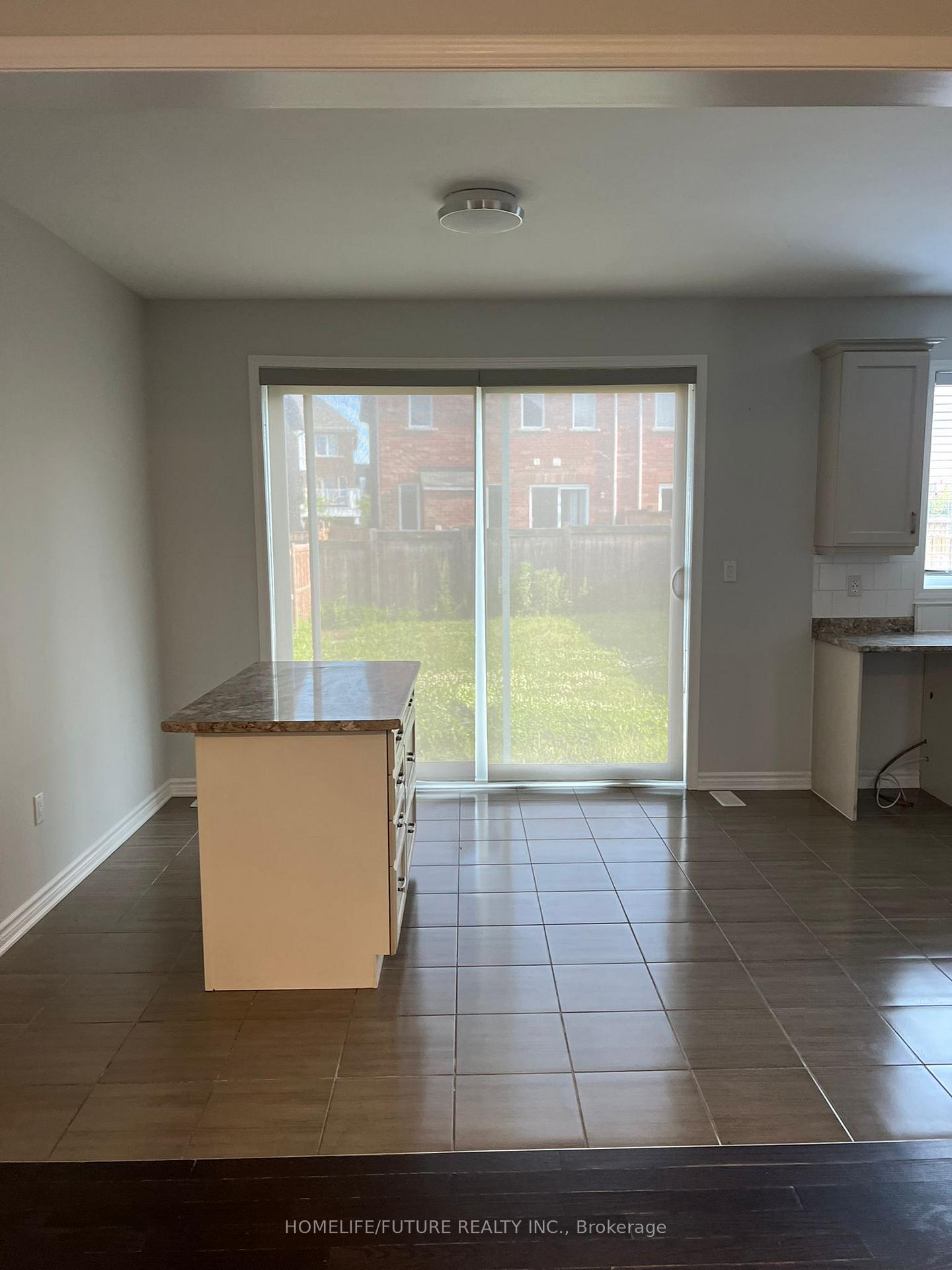 Photo 6 of 1073 Foxtail Crescent, Pickering, Rural Pickering — HOMEH
