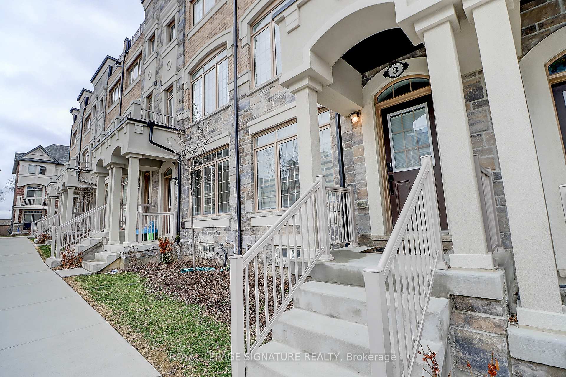 Photo 2 of 3 Sidaway Lane, Ajax, Central — HOMEH