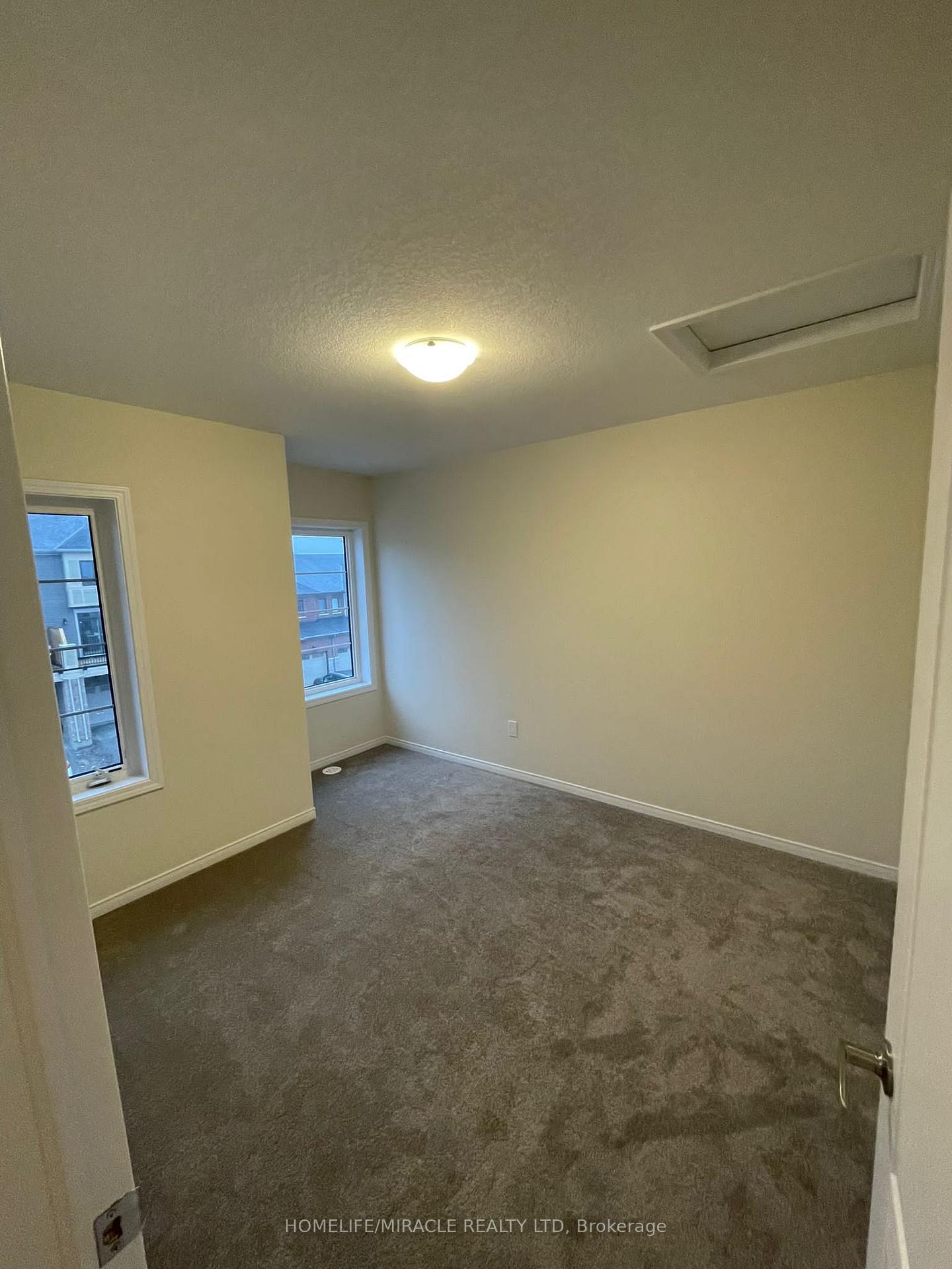 Photo 6 of 19 Utter Place, Hamilton, Stoney Creek — HOMEH