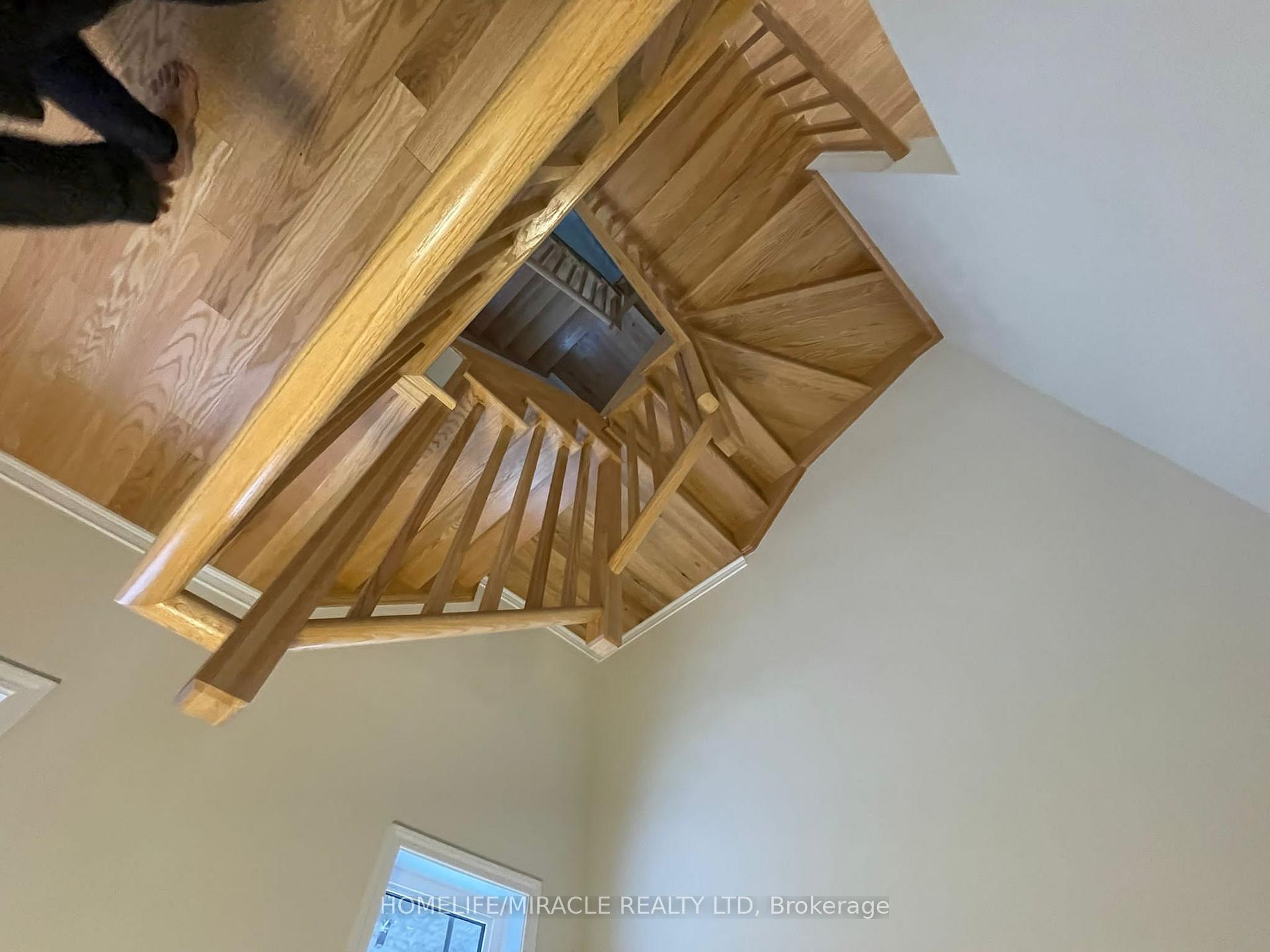Photo 8 of 19 Utter Place, Hamilton, Stoney Creek — HOMEH