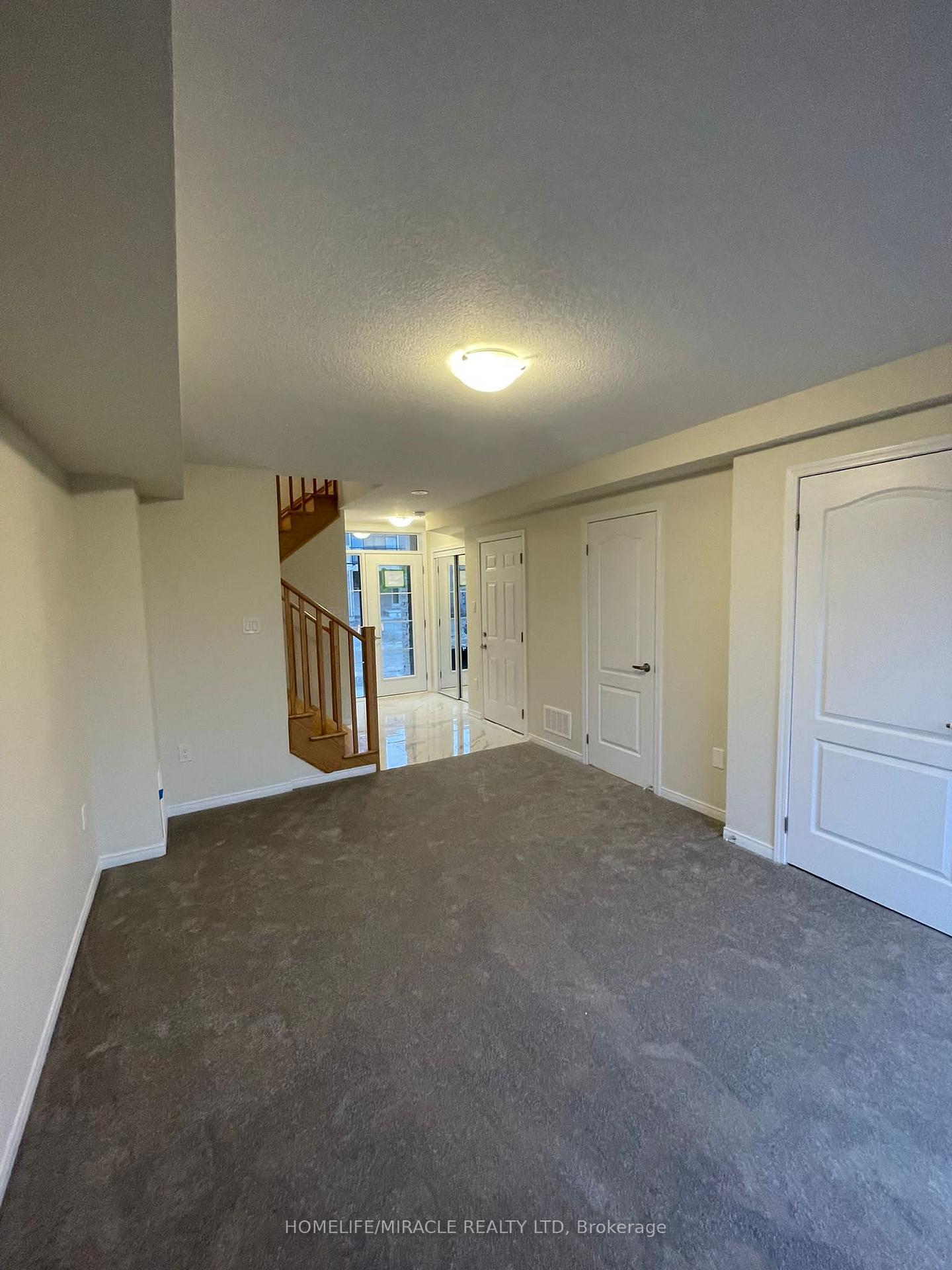Photo 15 of 19 Utter Place, Hamilton, Stoney Creek — HOMEH