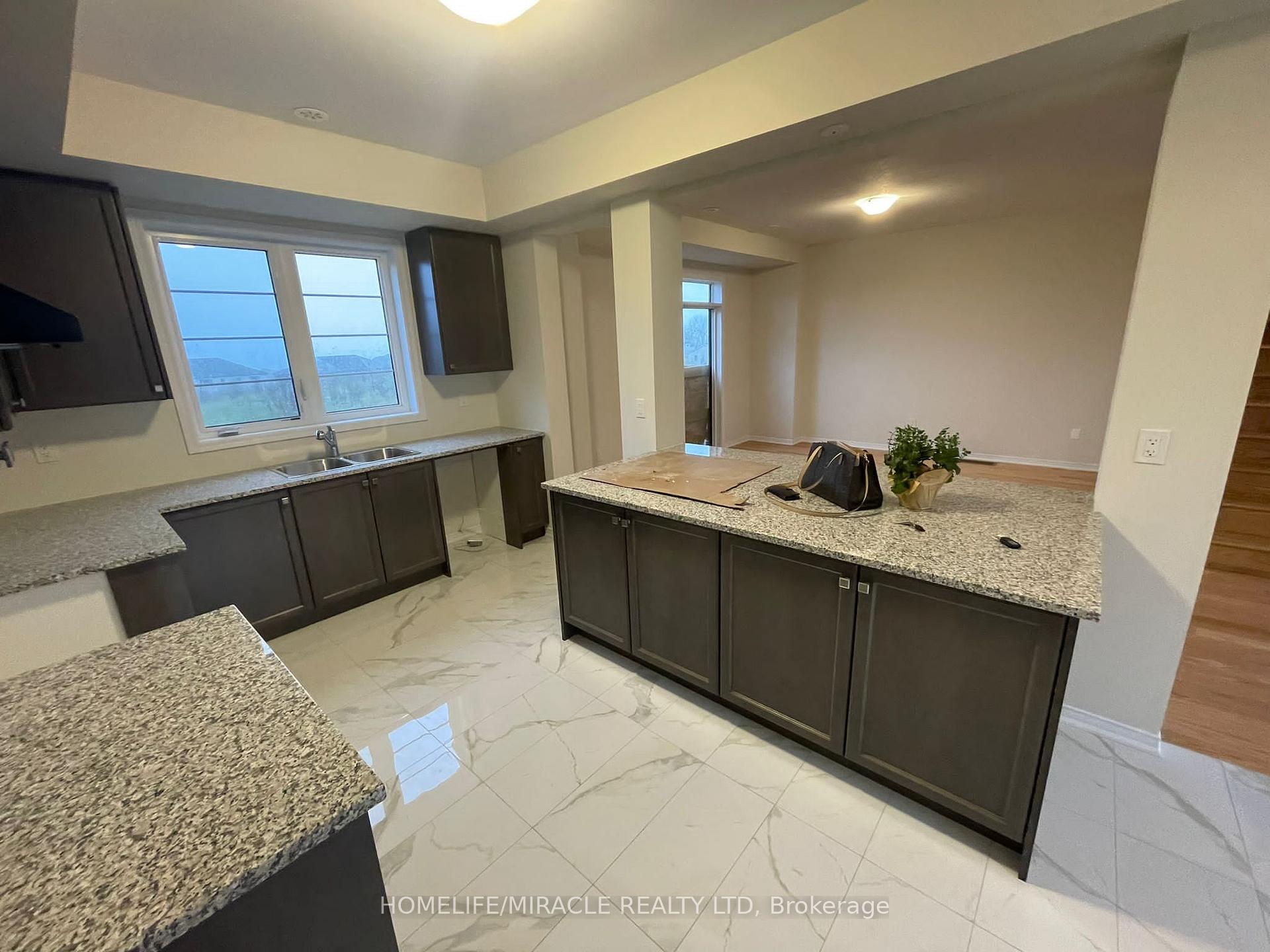 Photo 16 of 19 Utter Place, Hamilton, Stoney Creek — HOMEH