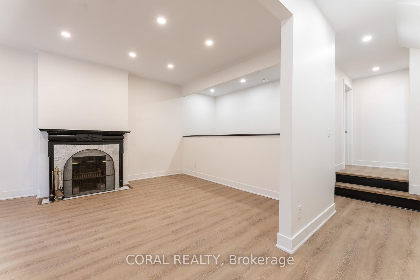 Photo 4 of Unit Main (Main & Lower), 29 Victor Avenue, Toronto, North Riverdale — HOMEH