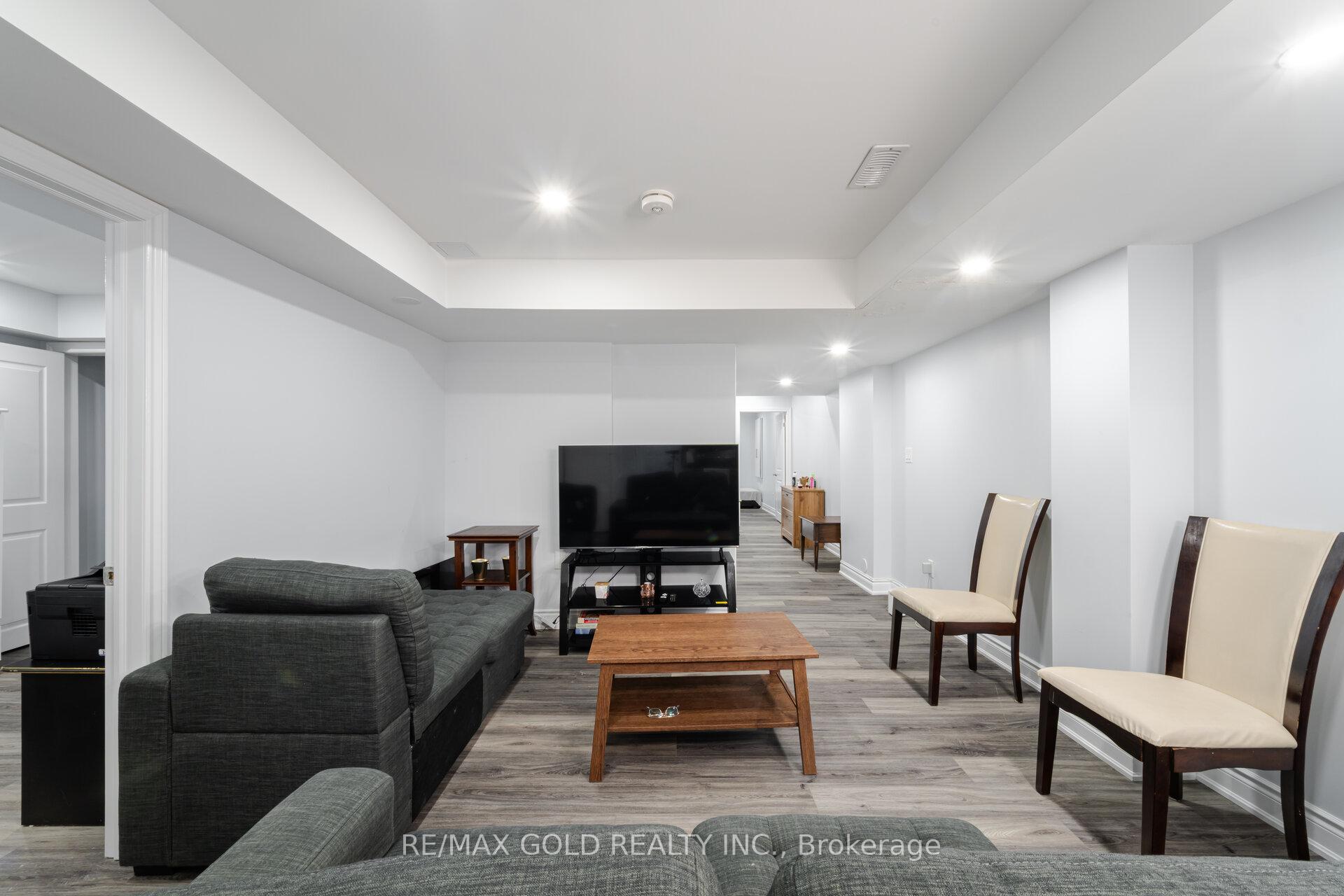 Photo 7 of Unit unit 2, 13 Redfern Street, Brampton, Northwest Brampton — HOMEH