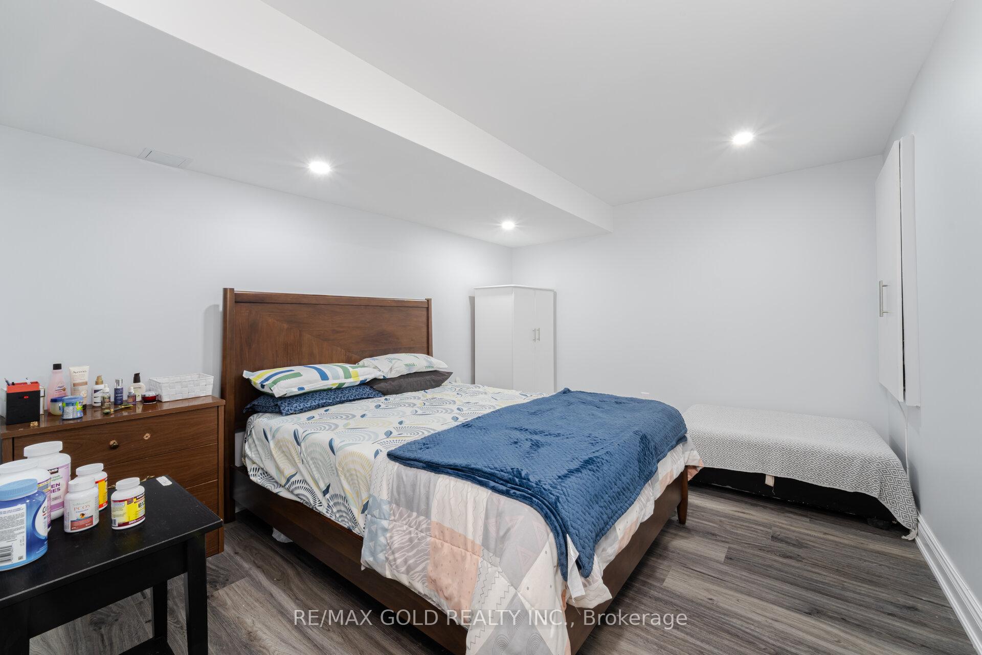 Photo 11 of Unit unit 2, 13 Redfern Street, Brampton, Northwest Brampton — HOMEH
