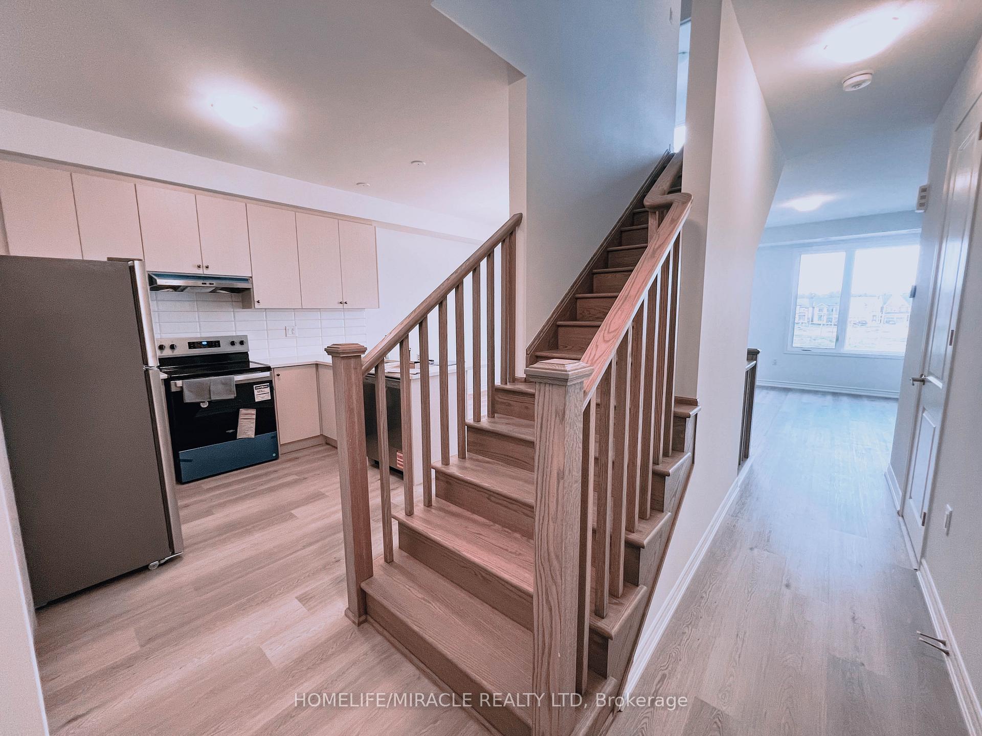 Photo 17 of 54 Elmer Moss Avenue, Caledon, Caledon East — HOMEH