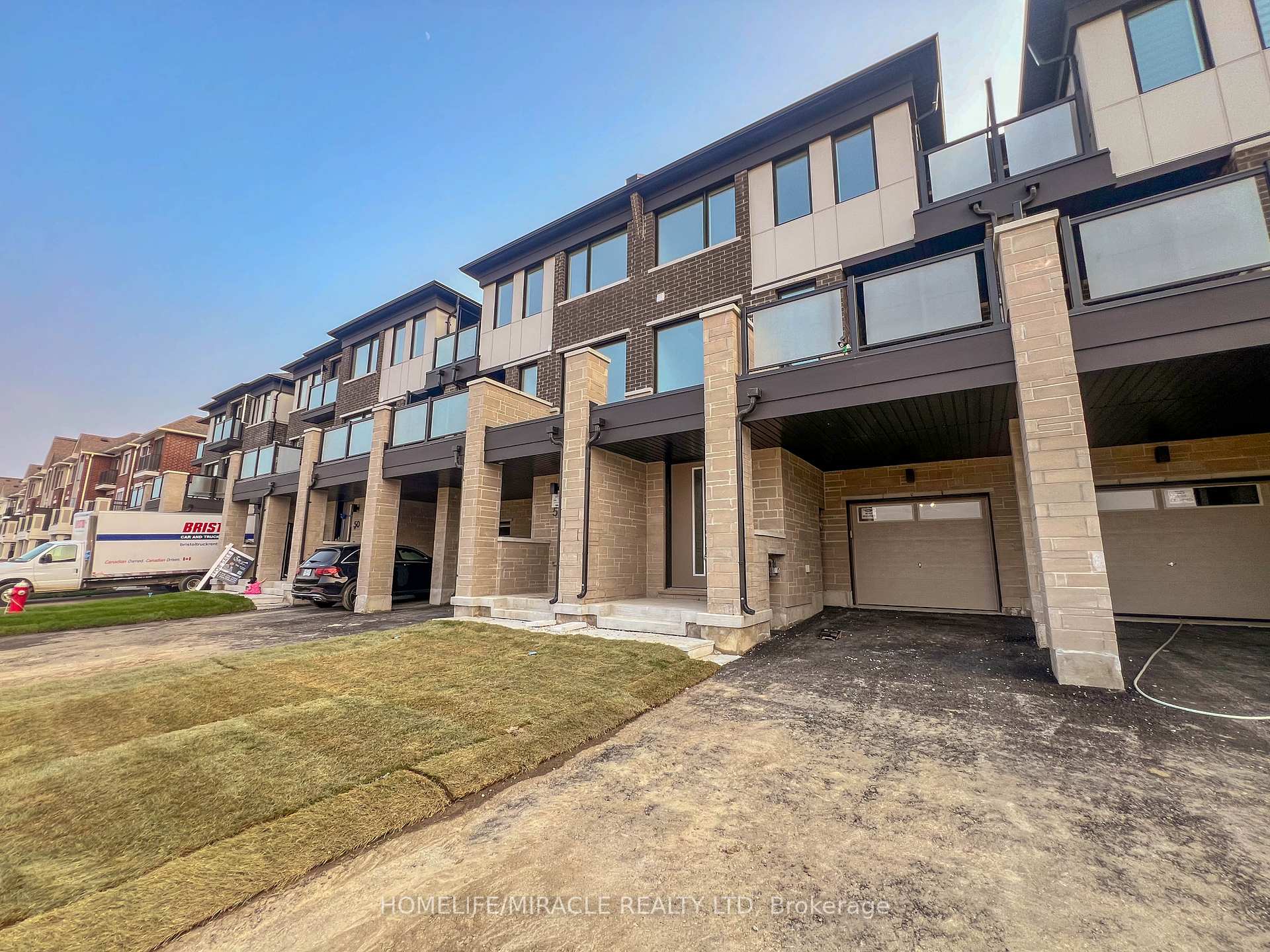 Photo 44 of 54 Elmer Moss Avenue, Caledon, Caledon East — HOMEH