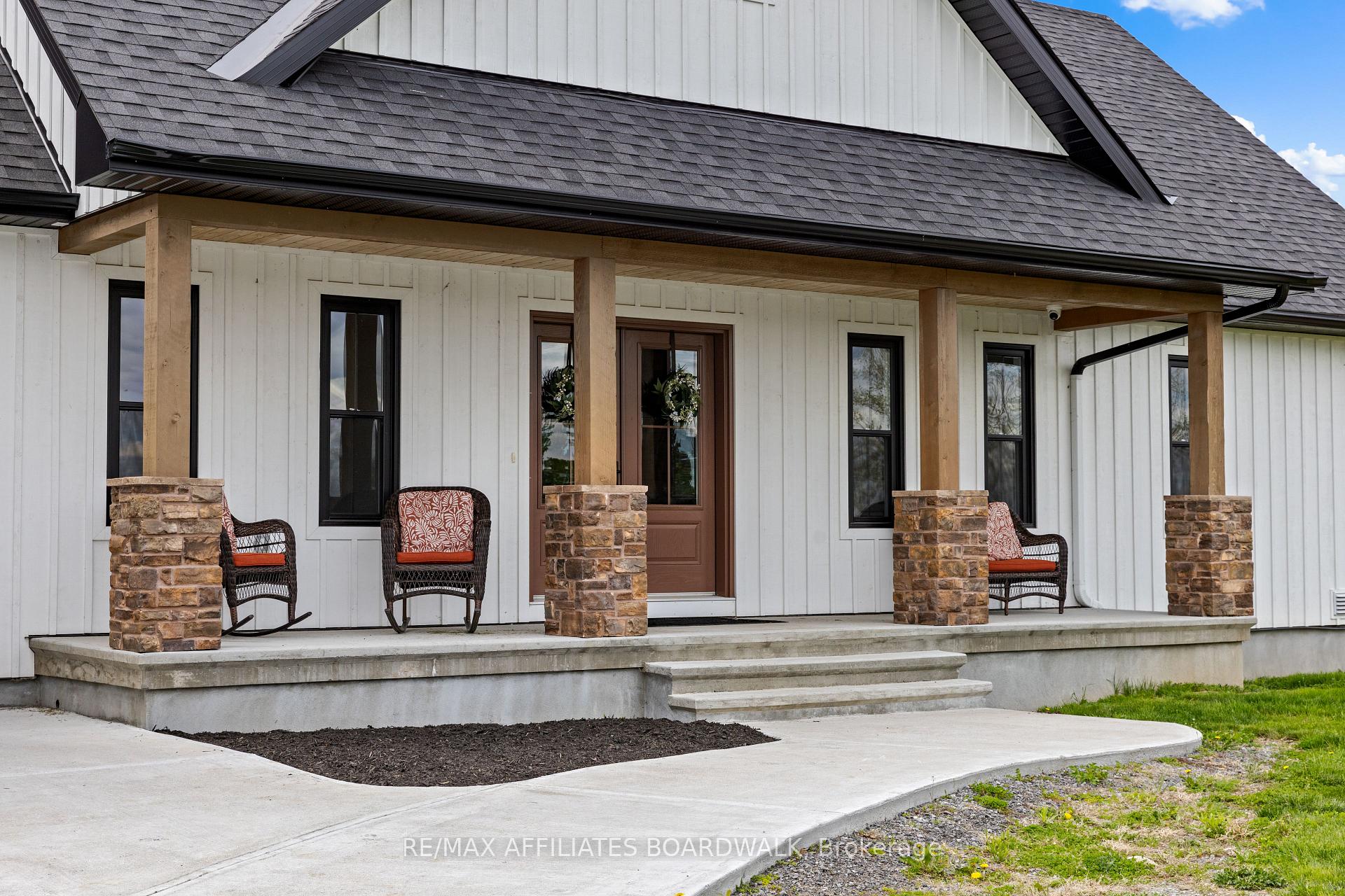 Photo 3 of 3402 Stagecoach Road, Ottawa, Osgoode — HOMEH