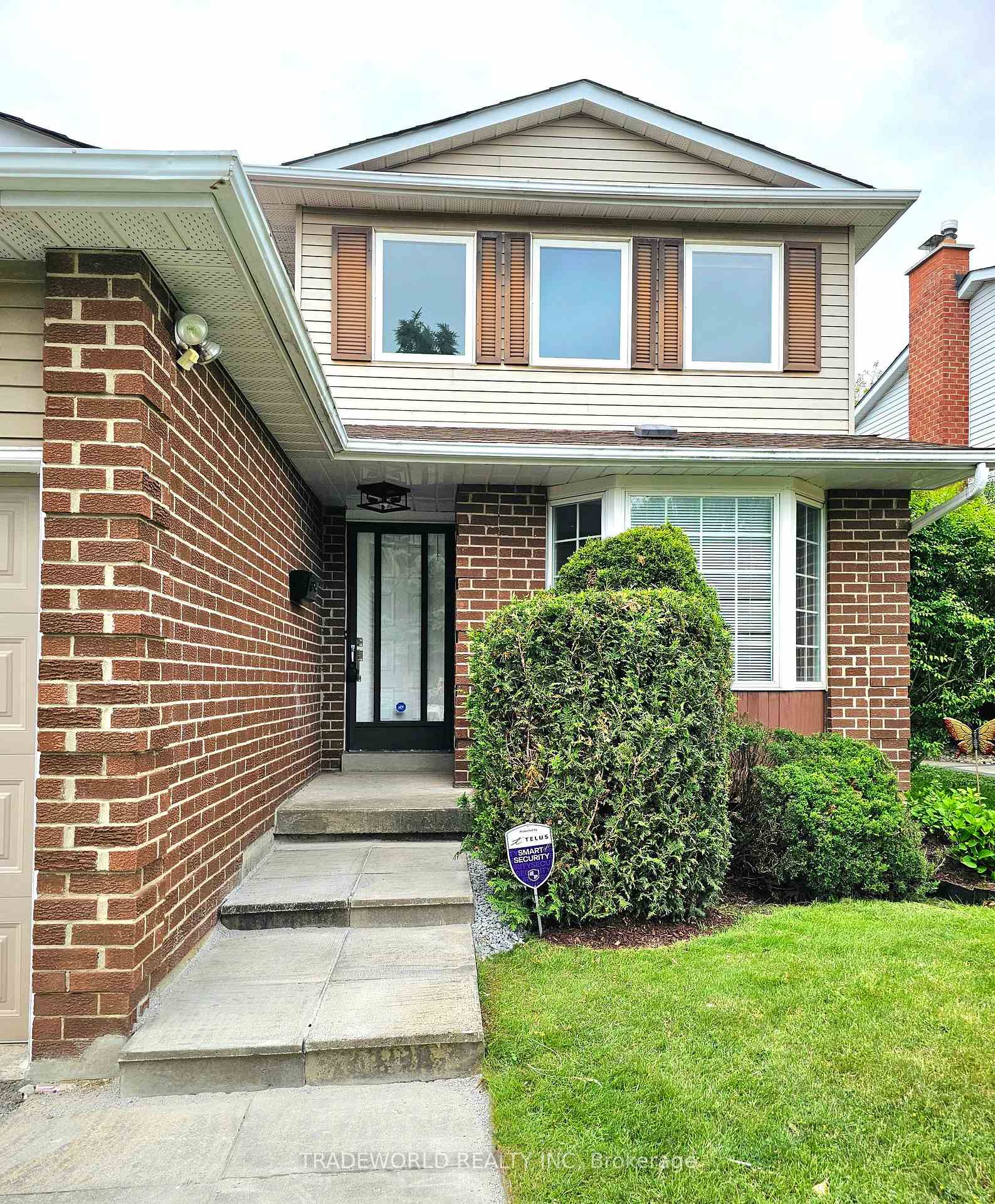 Photo 2 of 49 Livingstone Road, Markham, Thornlea — HOMEH