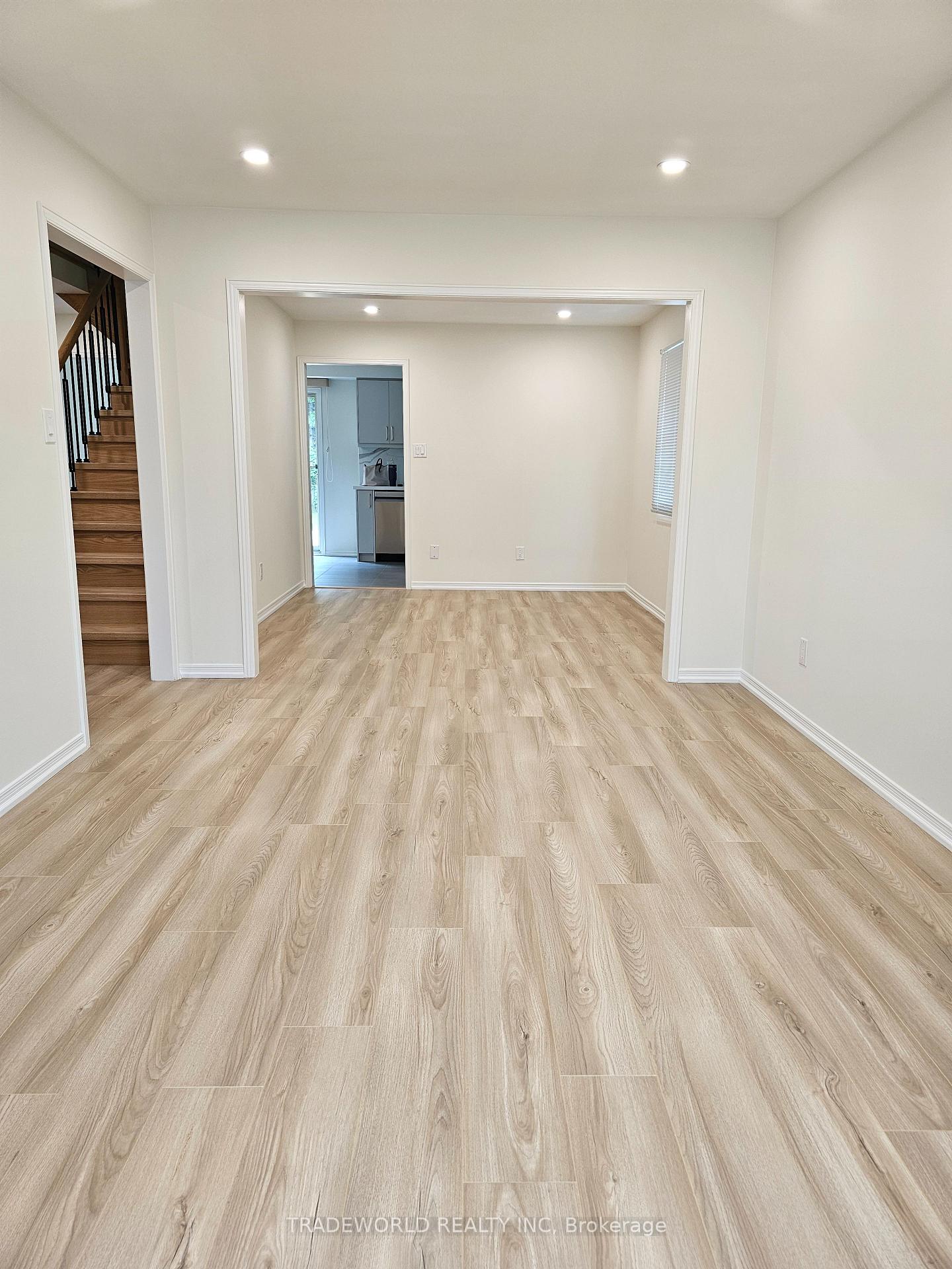 Photo 5 of 49 Livingstone Road, Markham, Thornlea — HOMEH