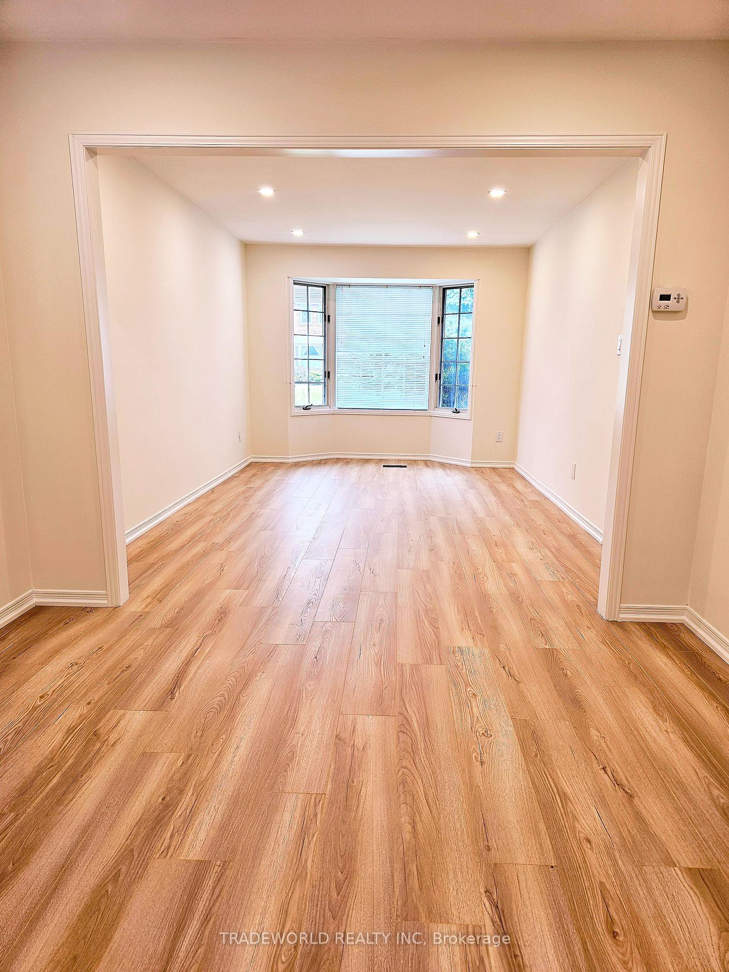 Photo 6 of 49 Livingstone Road, Markham, Thornlea — HOMEH