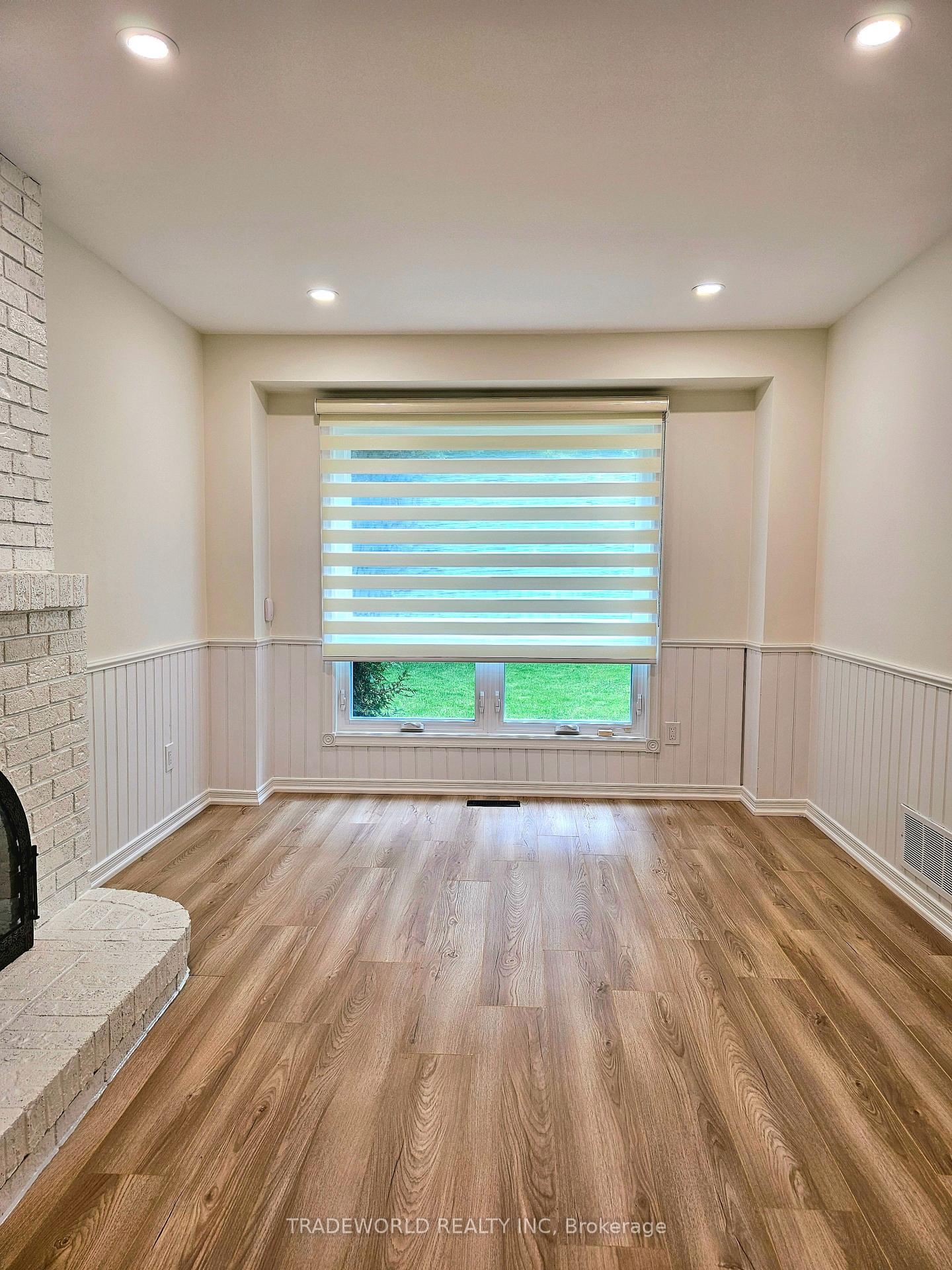 Photo 3 of 49 Livingstone Road, Markham, Thornlea — HOMEH