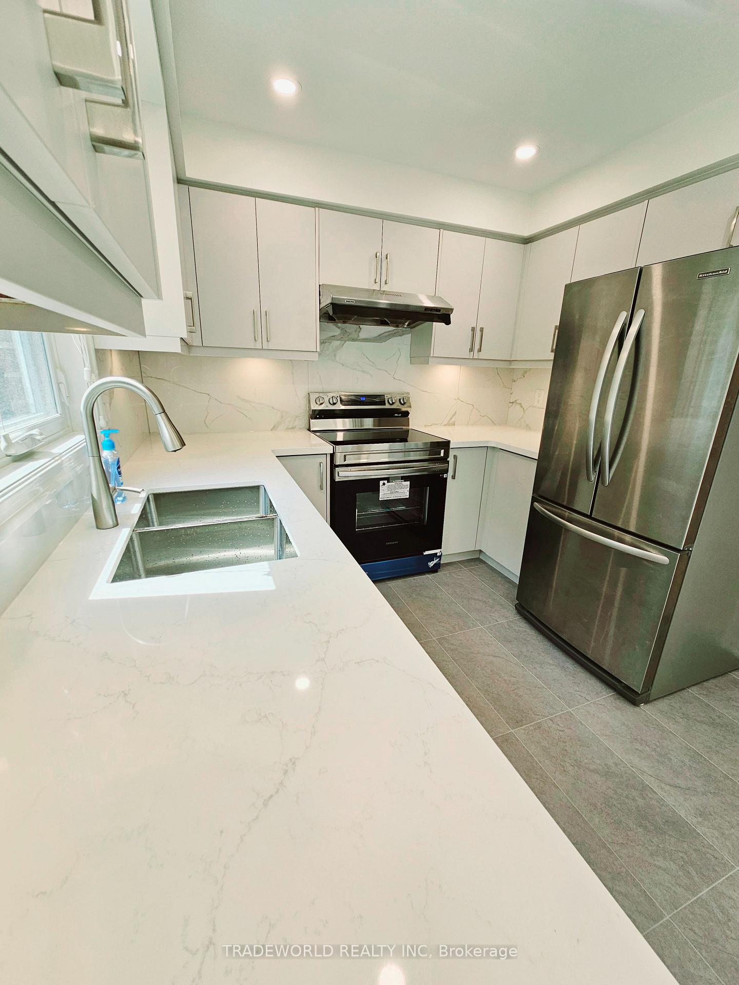 Photo 10 of 49 Livingstone Road, Markham, Thornlea — HOMEH