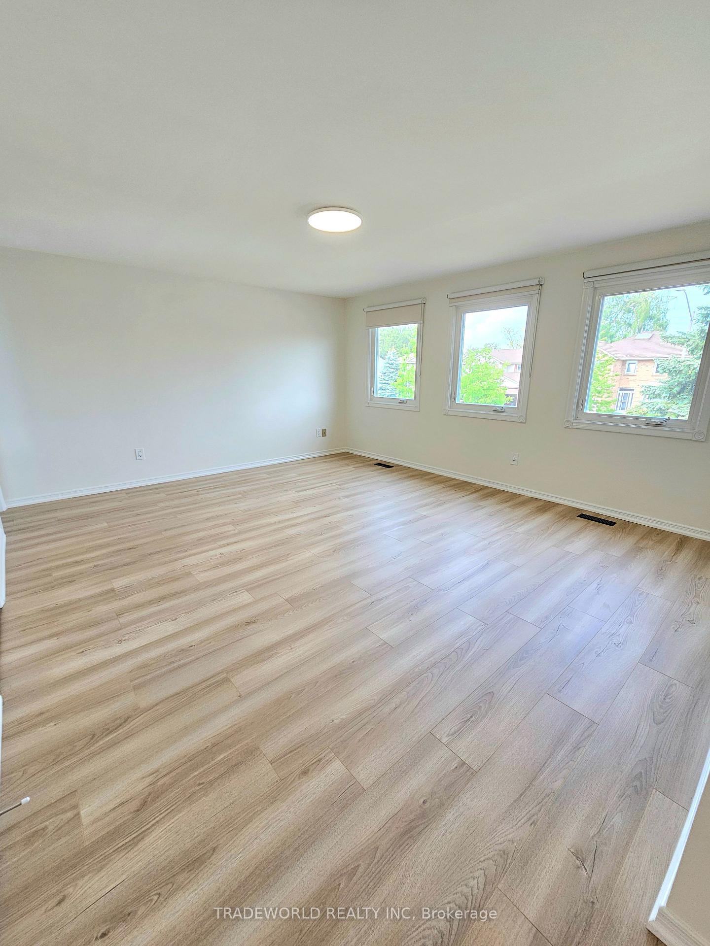 Photo 18 of 49 Livingstone Road, Markham, Thornlea — HOMEH