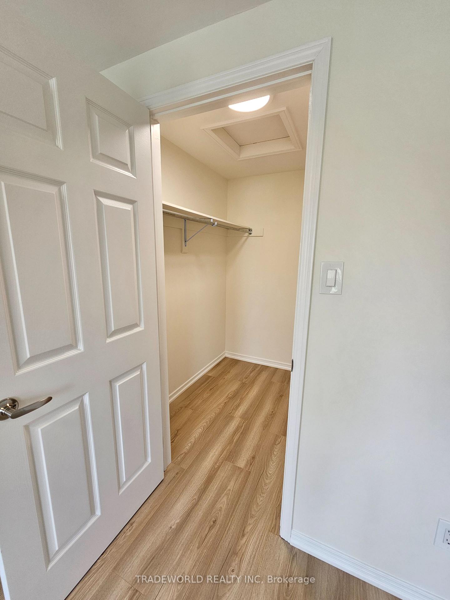 Photo 15 of 49 Livingstone Road, Markham, Thornlea — HOMEH