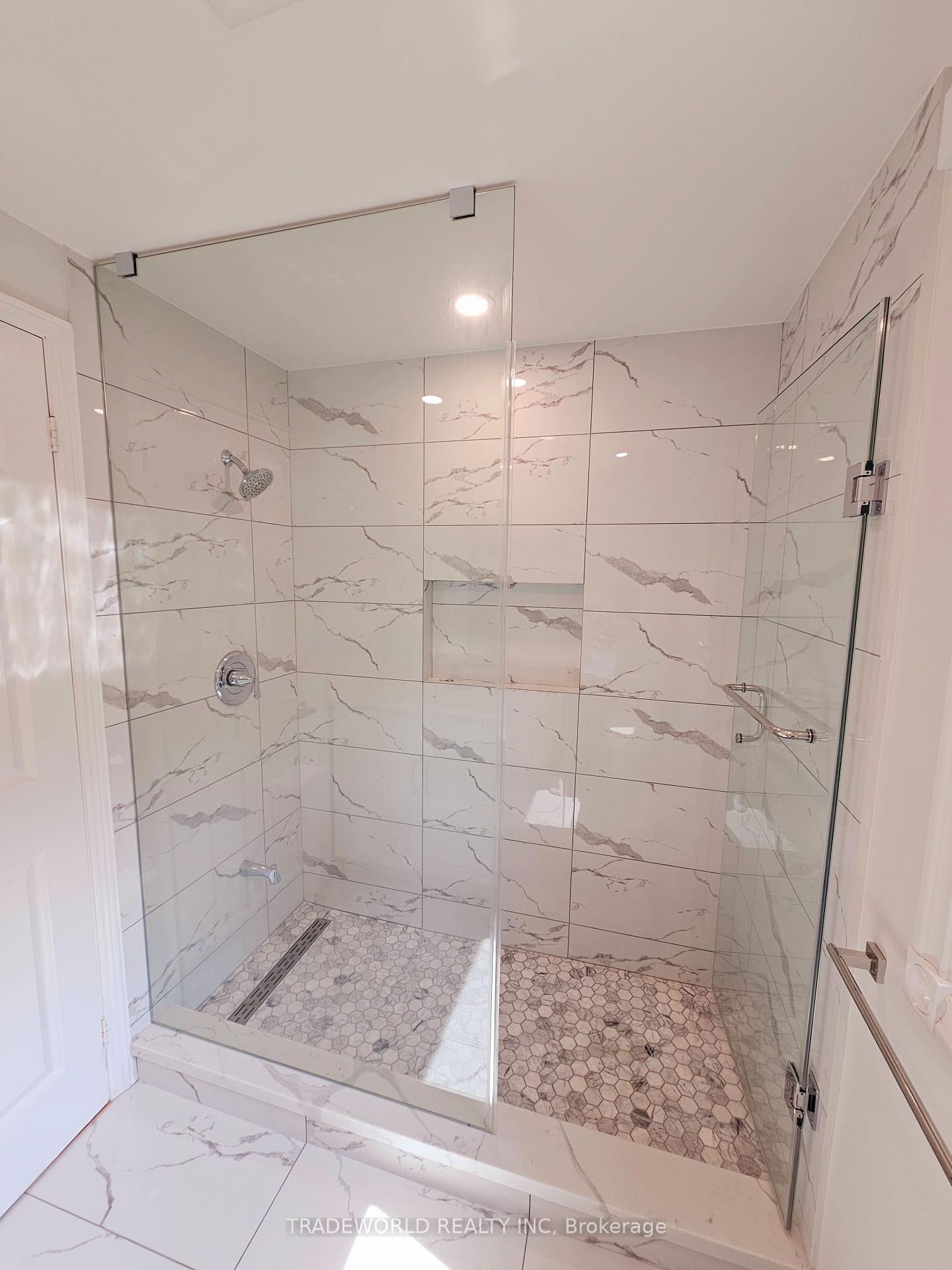 Photo 9 of 49 Livingstone Road, Markham, Thornlea — HOMEH