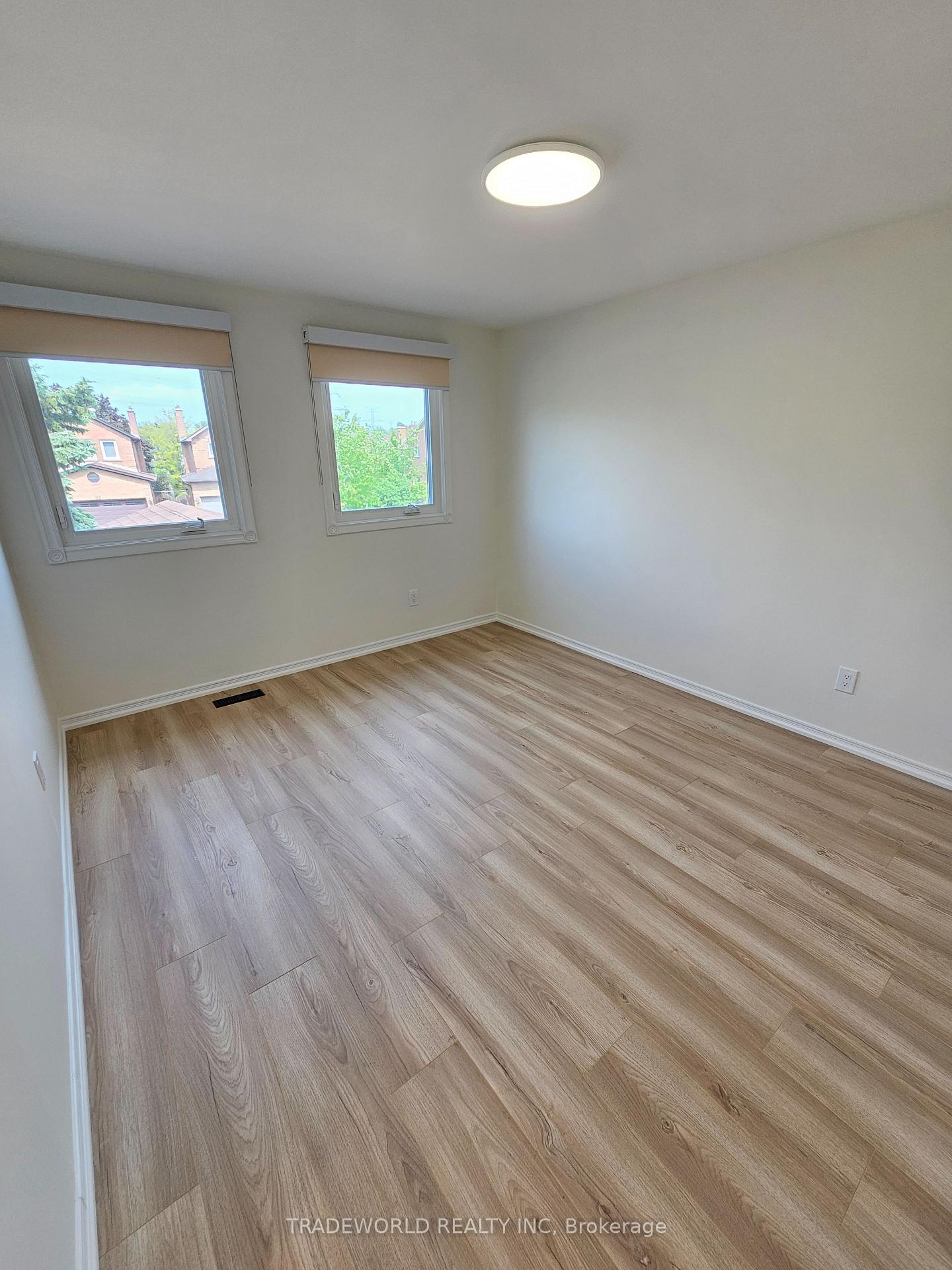 Photo 14 of 49 Livingstone Road, Markham, Thornlea — HOMEH