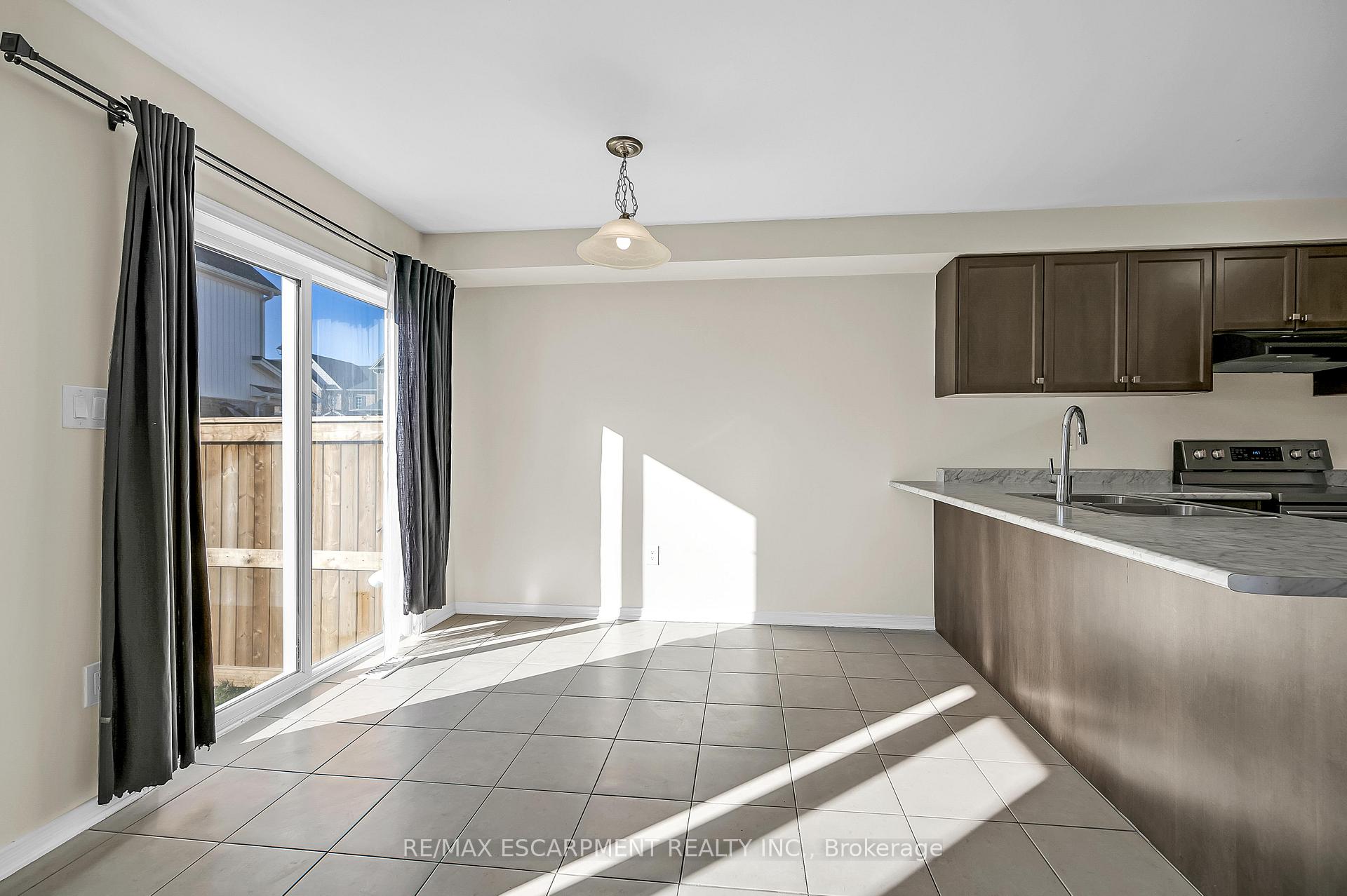 Photo 9 of 171 Thompson Road, Haldimand — HOMEH