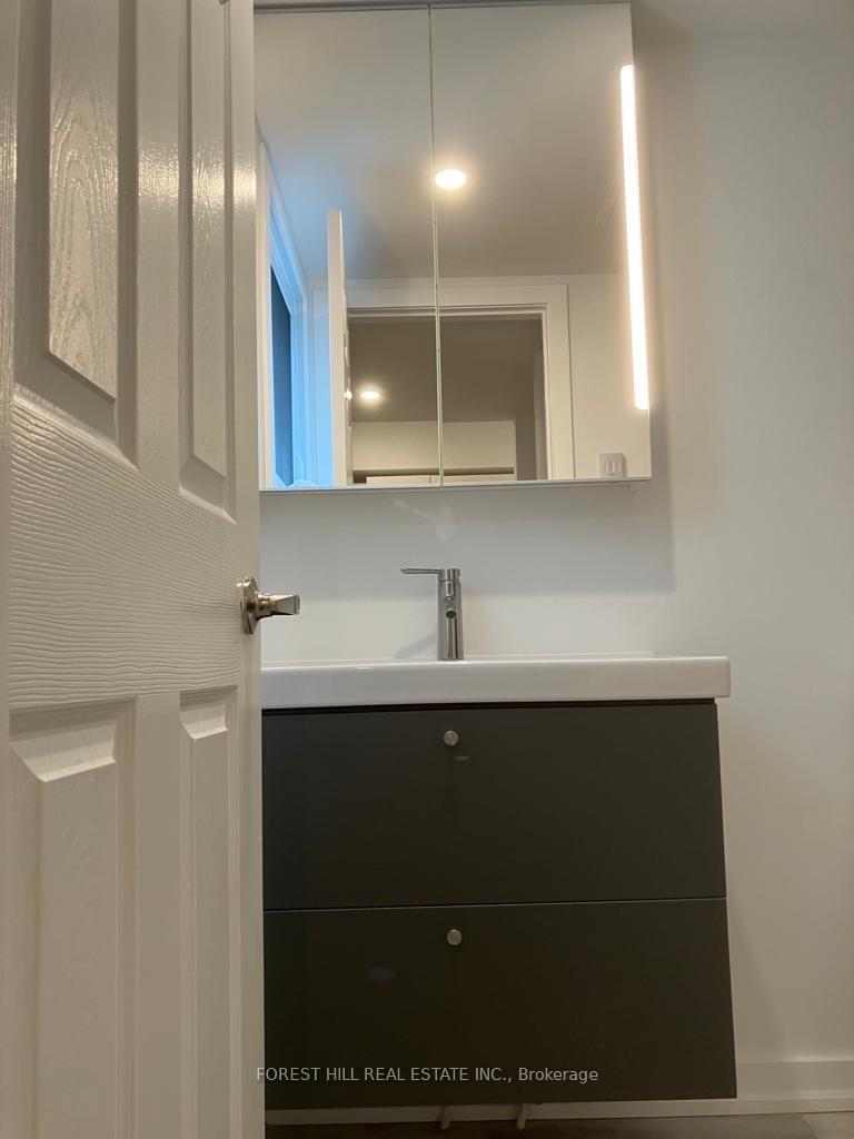 Photo 7 of Unit 4, 96 Harbord Street, Toronto, University — HOMEH