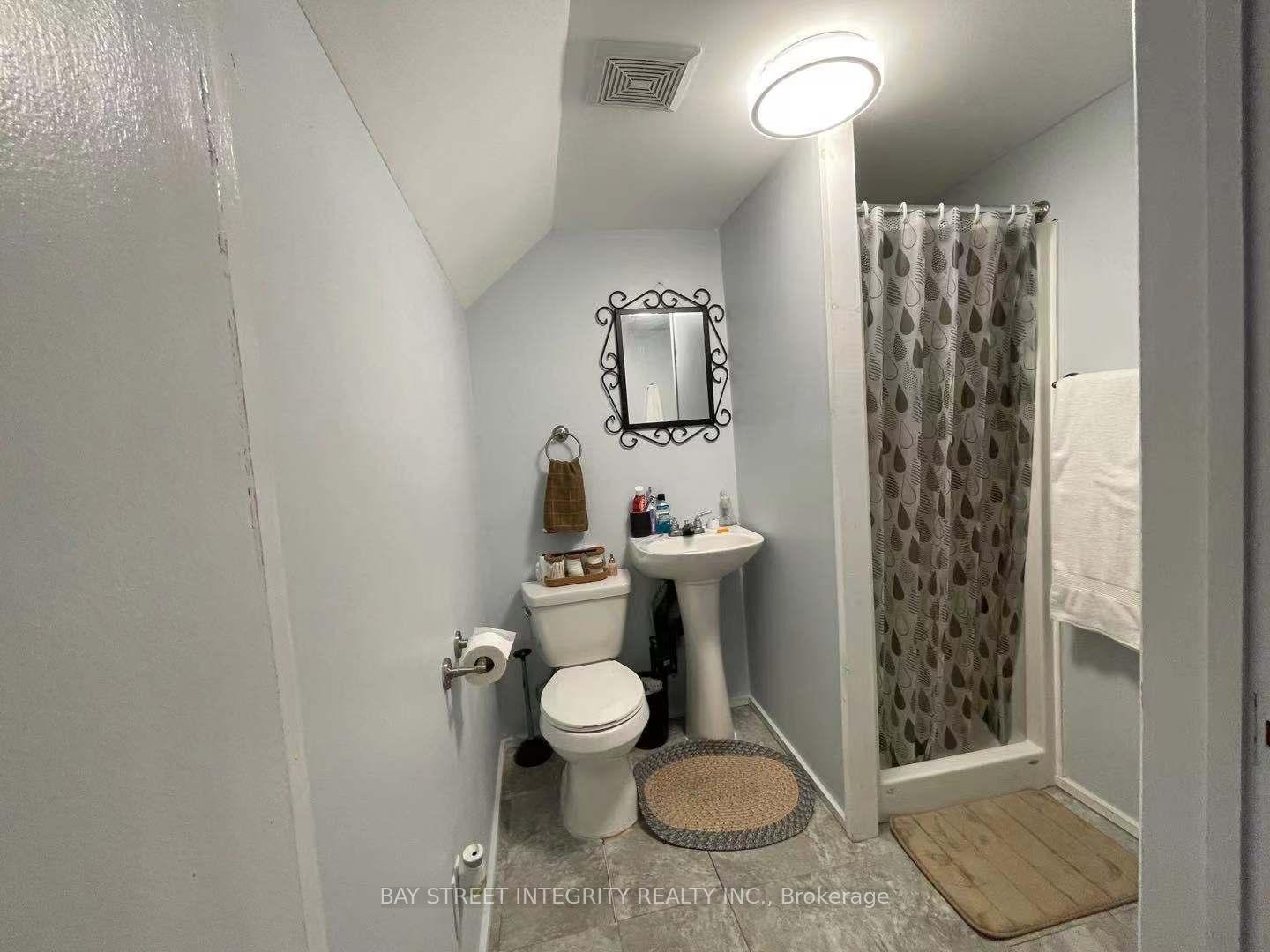 Photo 4 of Unit Bsmt, 18 Elizabeth Street, Barrie, Ardagh — HOMEH