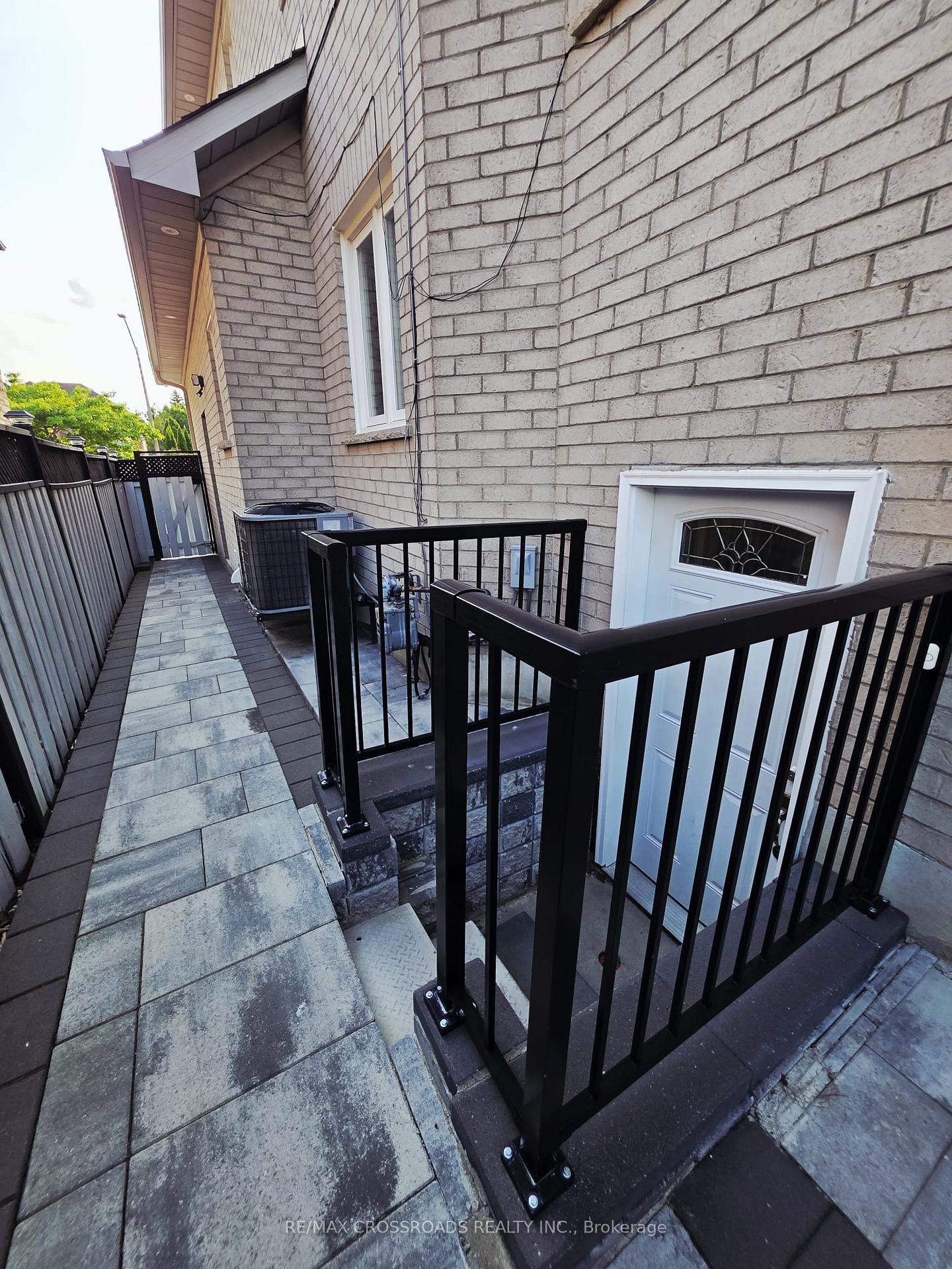 Front of 50 Grandlea Crescent