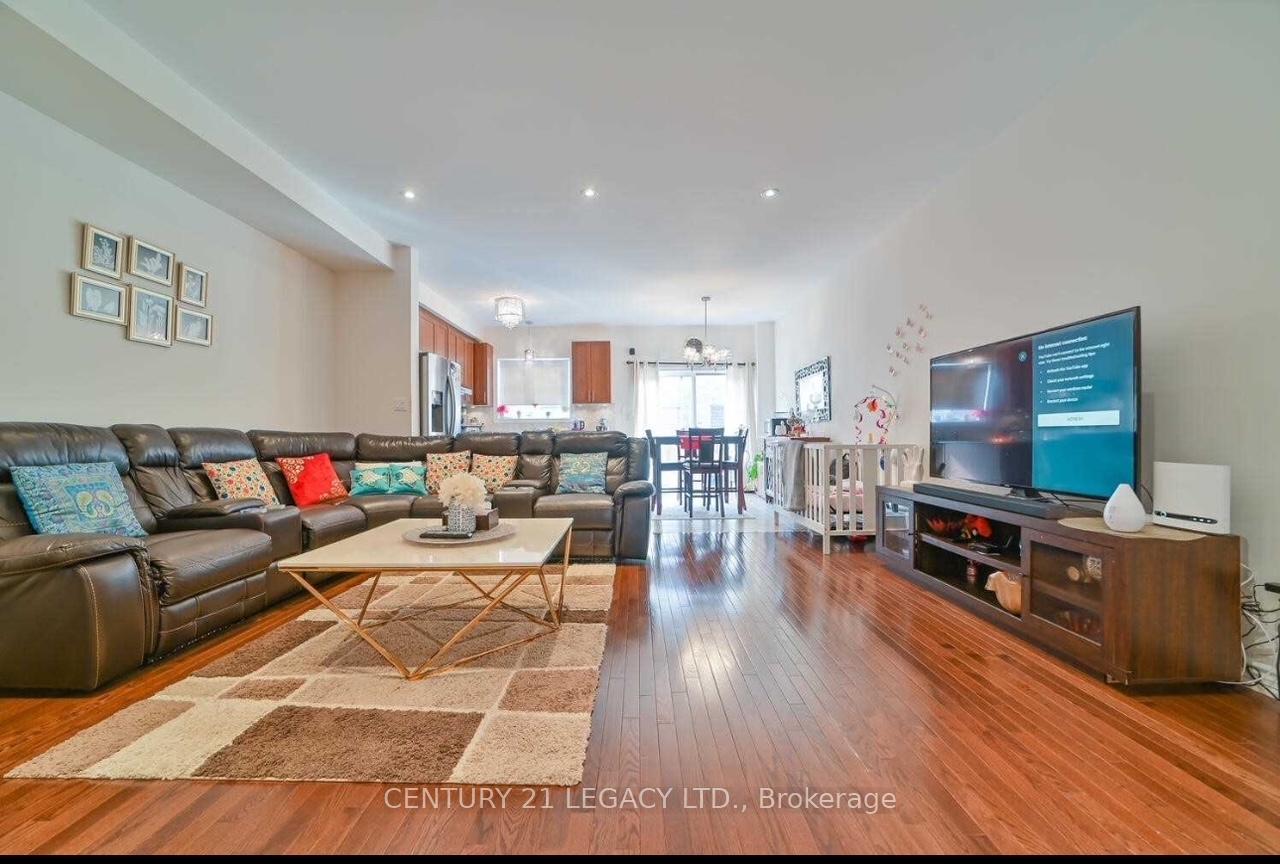 Photo 6 of 9 Yately Street, Brampton, Northwest Brampton — HOMEH
