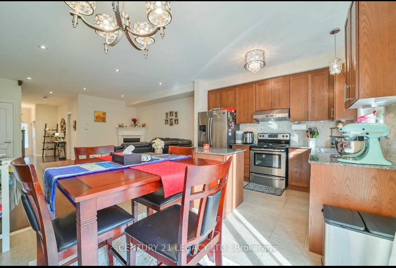 Photo 5 of 9 Yately Street, Brampton, Northwest Brampton — HOMEH