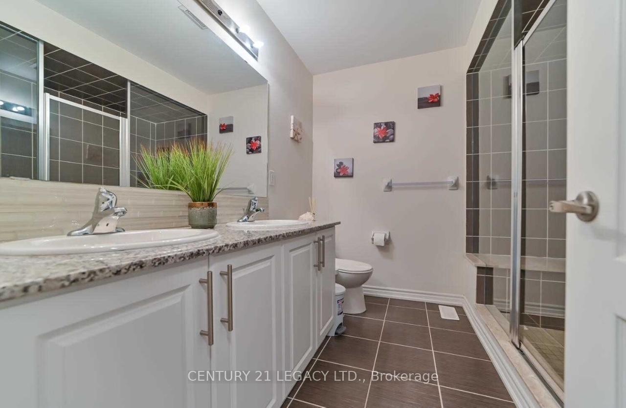 Photo 10 of 9 Yately Street, Brampton, Northwest Brampton — HOMEH