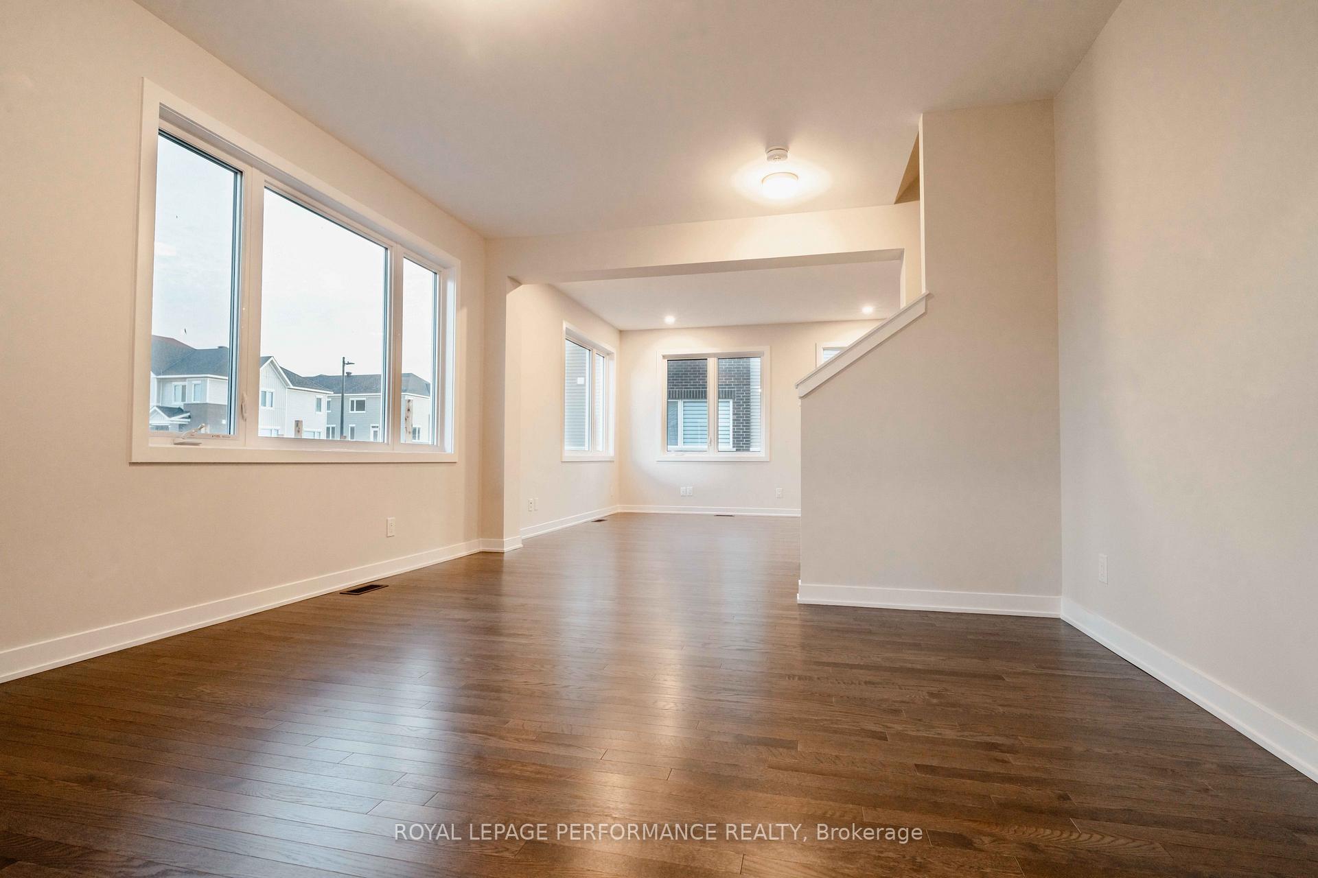 Photo 3 of 501 Marcato Lane, Ottawa, Mer Bleue/Bradley Estates/Anderson Park — HOMEH
